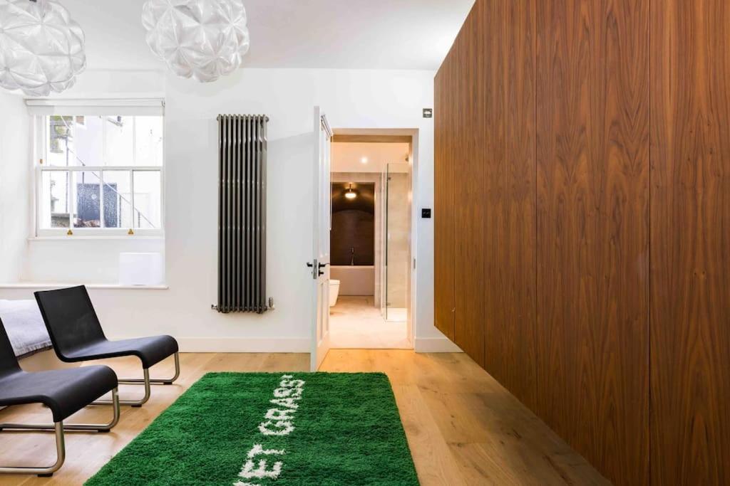Stunning Notting Hill, 3 BD, fine Street, Garden