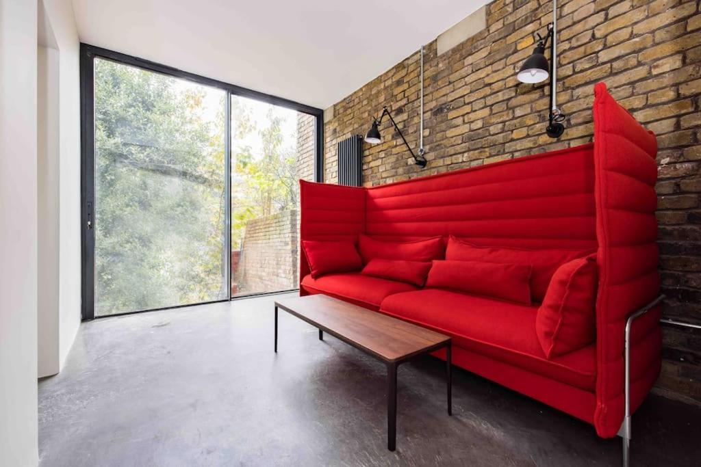 Stunning Notting Hill, 3 BD, fine Street, Garden