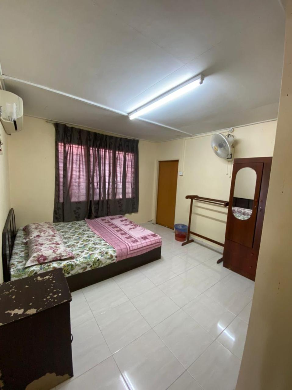 TINGKAT ATAS ONLY Homestay 4 minit ke Jeti Pulau Kapas Marang photo 2