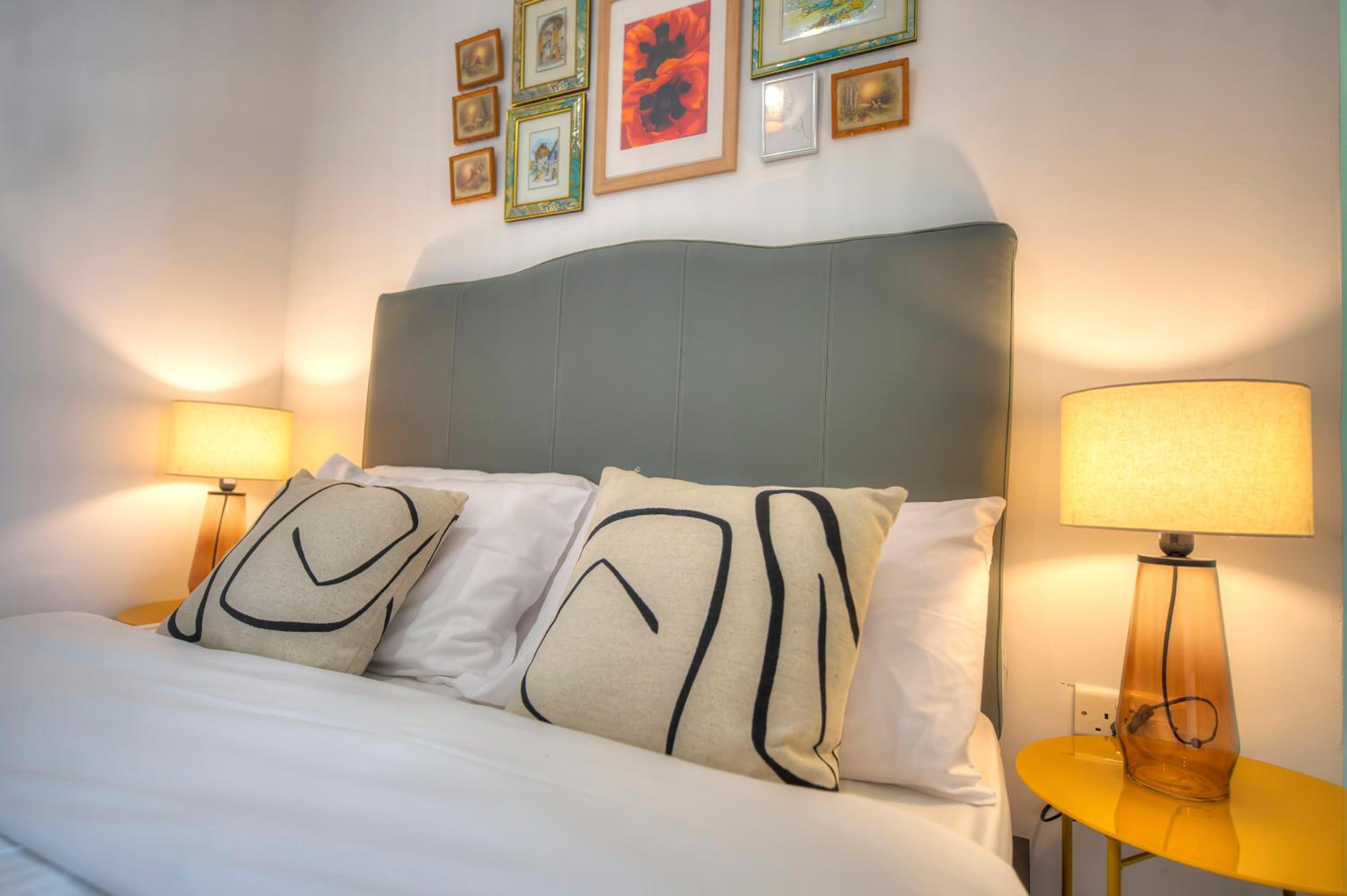 Chic 2bedroom apartment near Sliema ferries CESI1-1 view 3