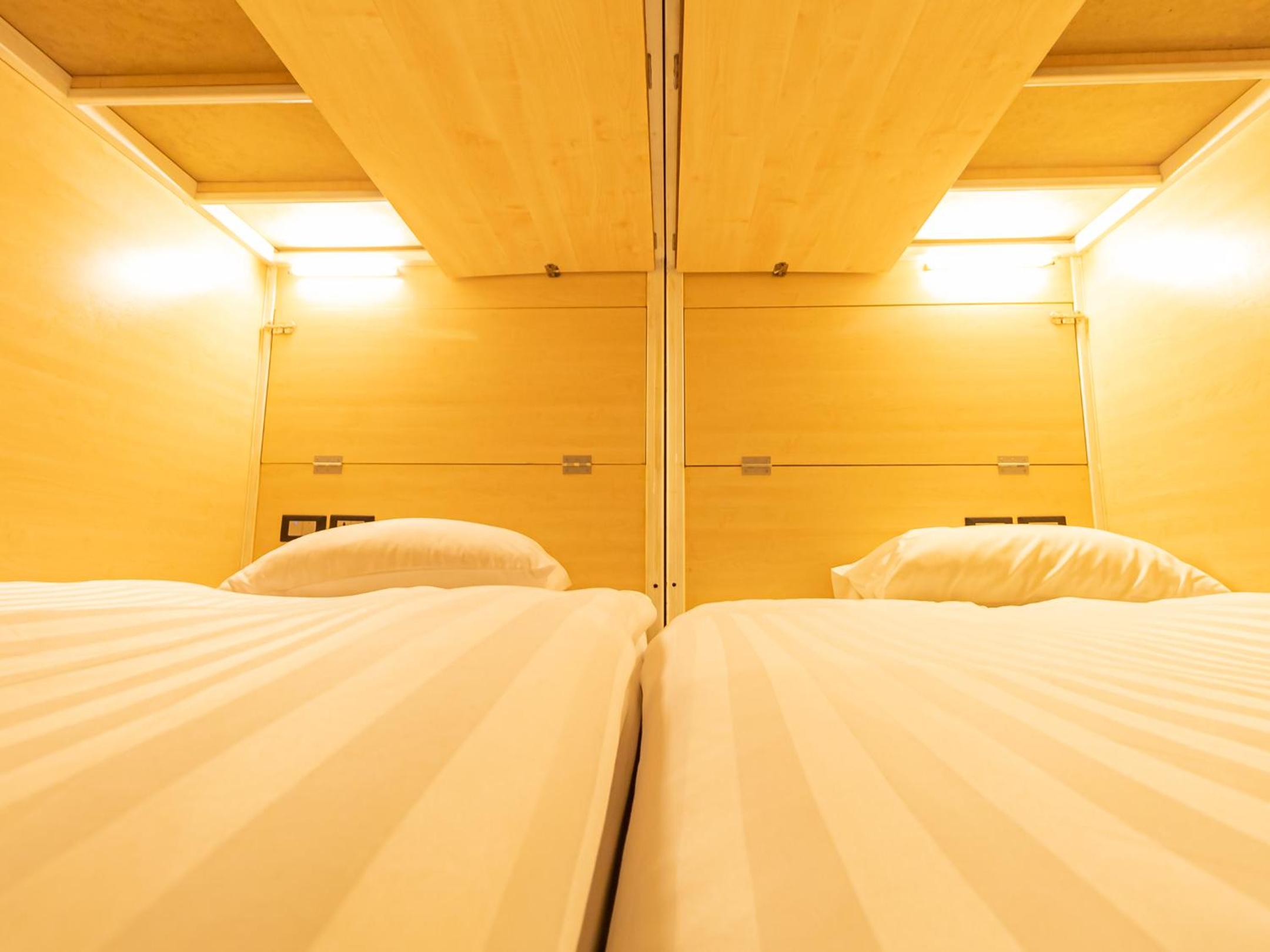 Khao San Social Capsule Hostel