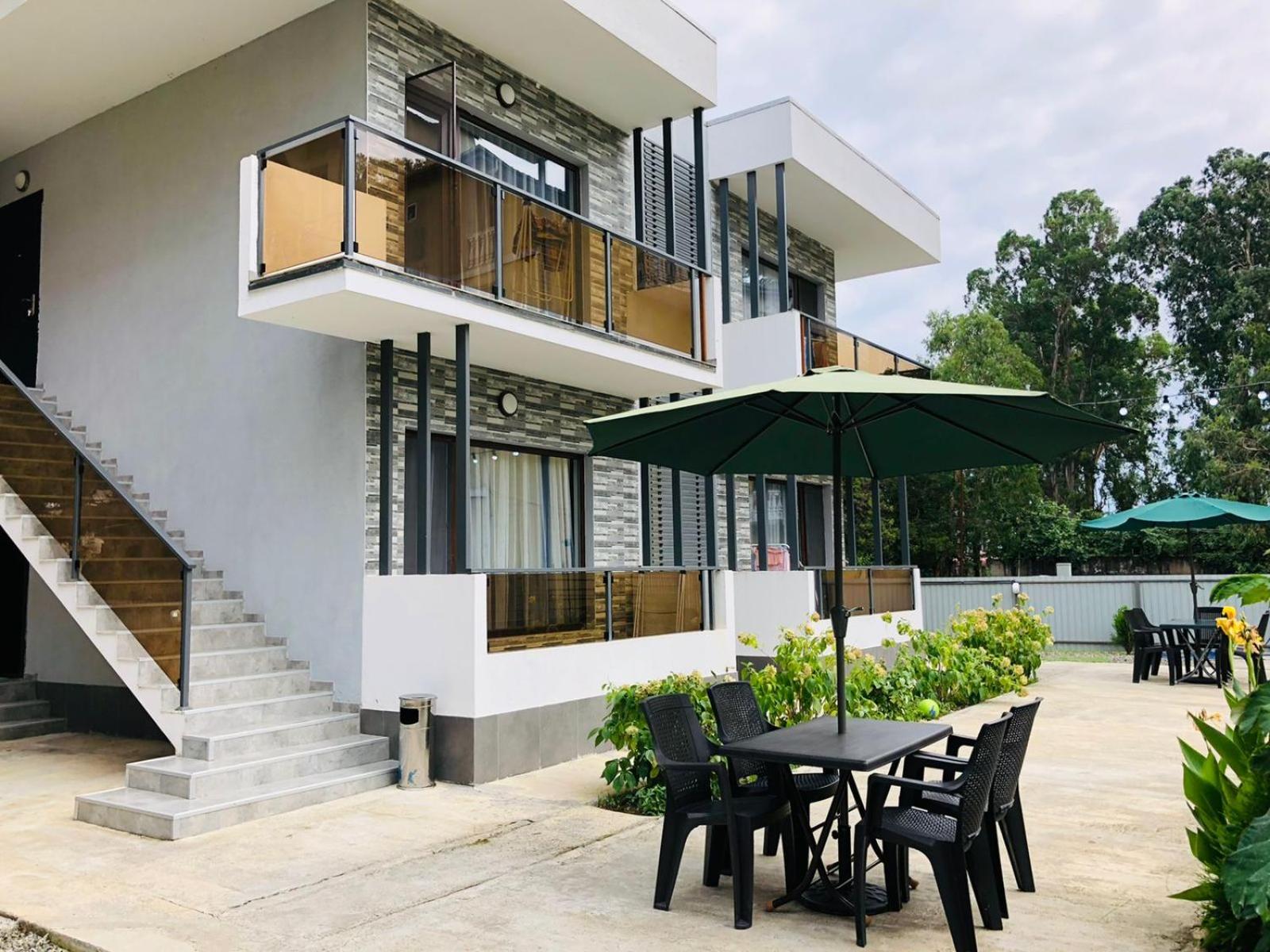 Solo apartments
