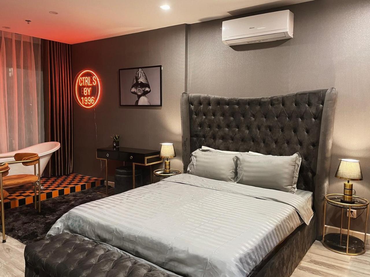 Vinhomes Ocean Park - Ctrl S by 1996 - The Luxe with bathtub - The Light with bathtub and projector - The Vintage with high floor - The Indochine with open