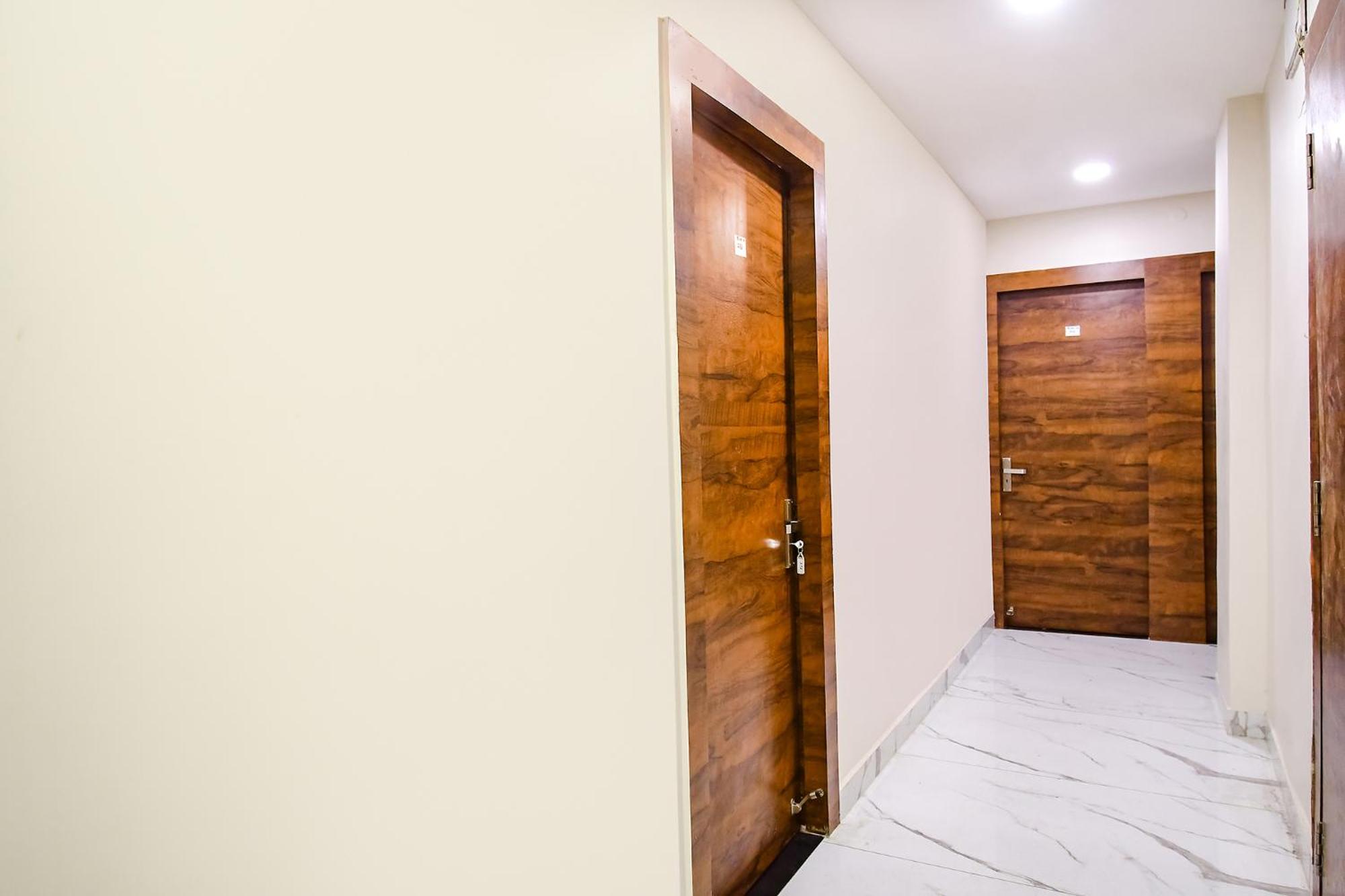 FabHotel Dak Plaza