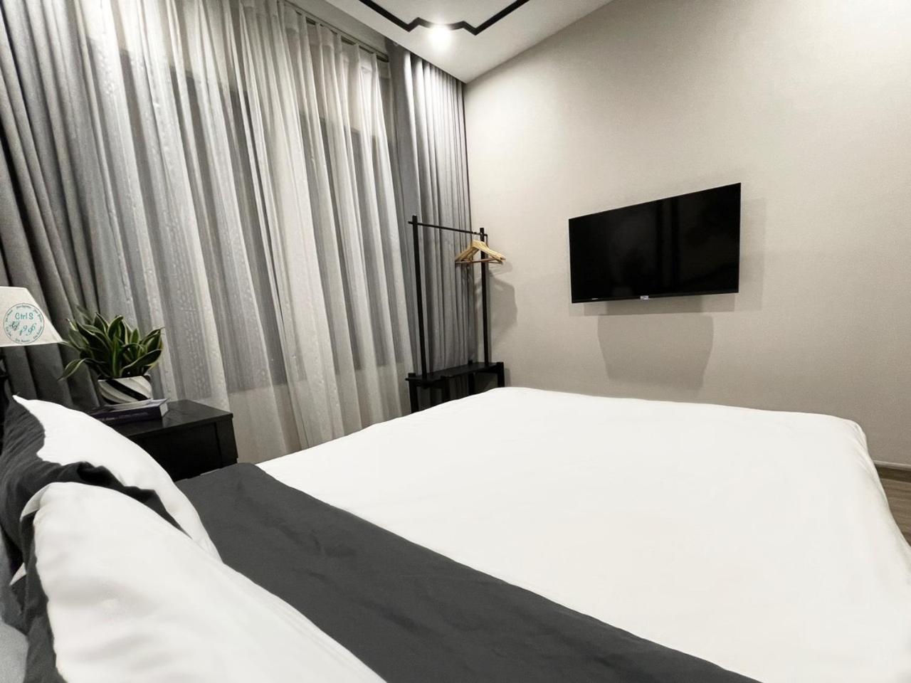 Vinhomes Ocean Park - Ctrl S by 1996 - The Luxe with bathtub - The Light with bathtub and projector - The Vintage with high floor - The Indochine with open