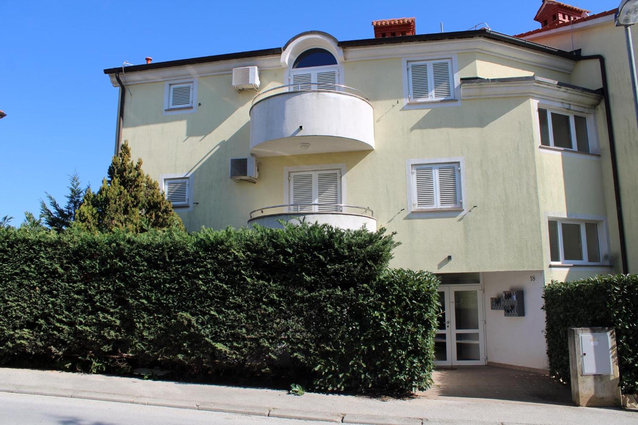 Studio Apartment Aniko view 3