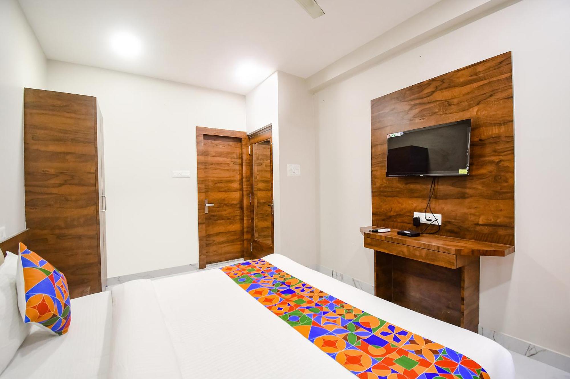 FabHotel Dak Plaza
