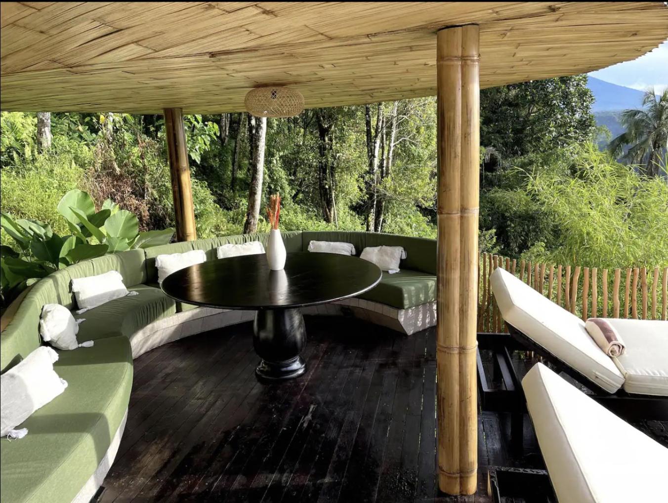 3 Bdr - Luxury Cliffside Bamboo Villa view 3