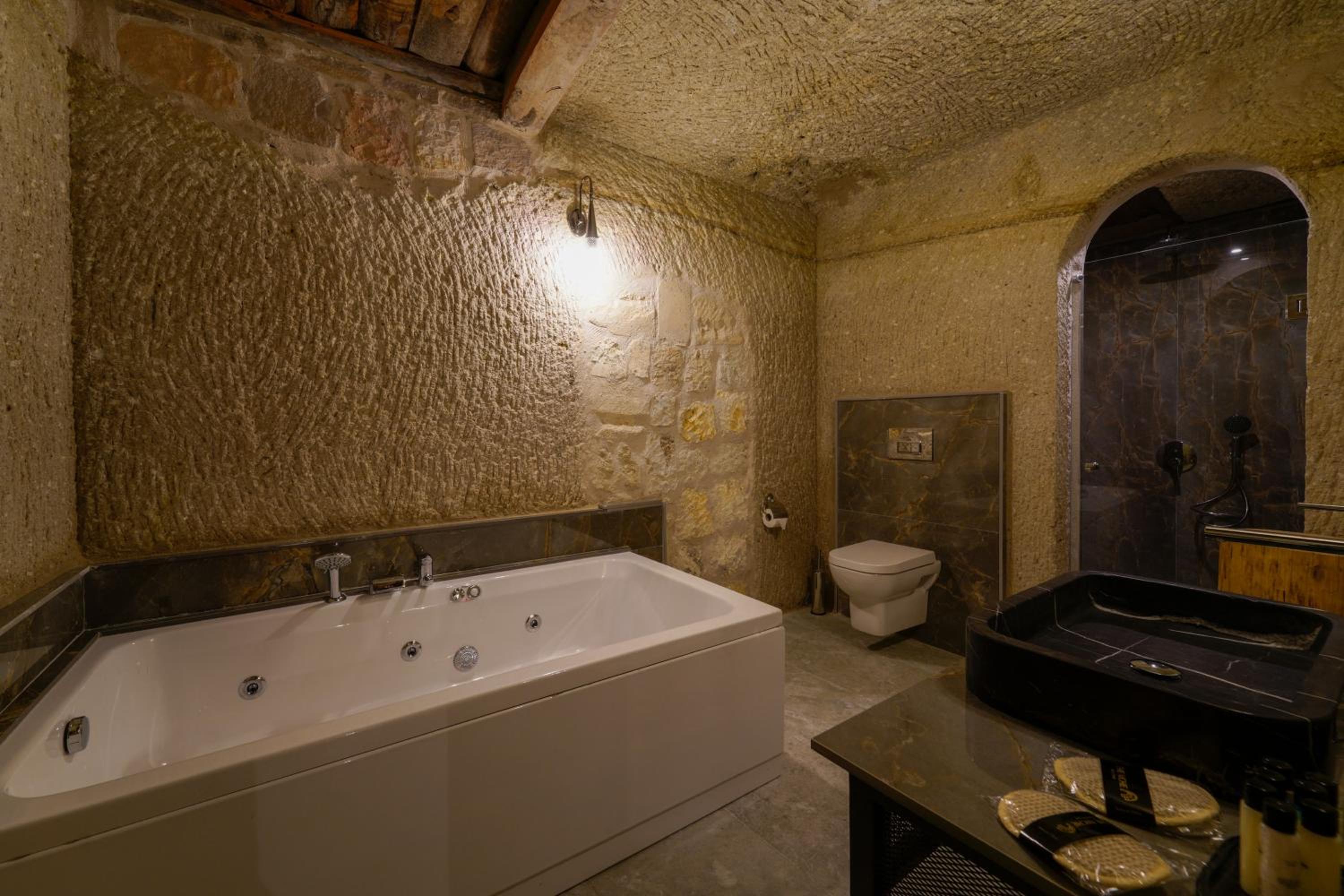 The Niche Cave Hotel - Image 11