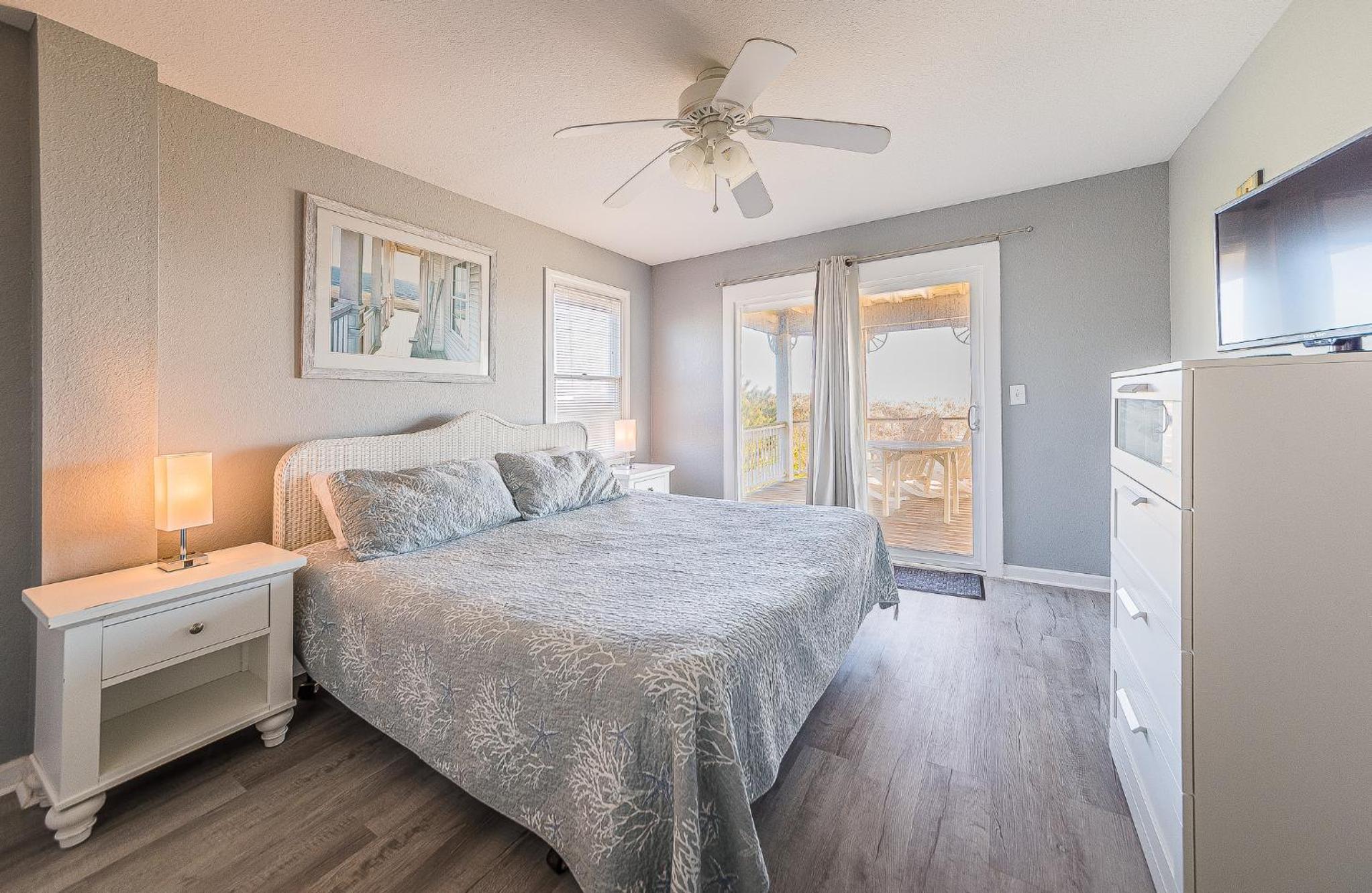Savannah - Nags Head MP 16, Oceanfront, Direct Beach Access, Pool, Hot Tub, Pool Table