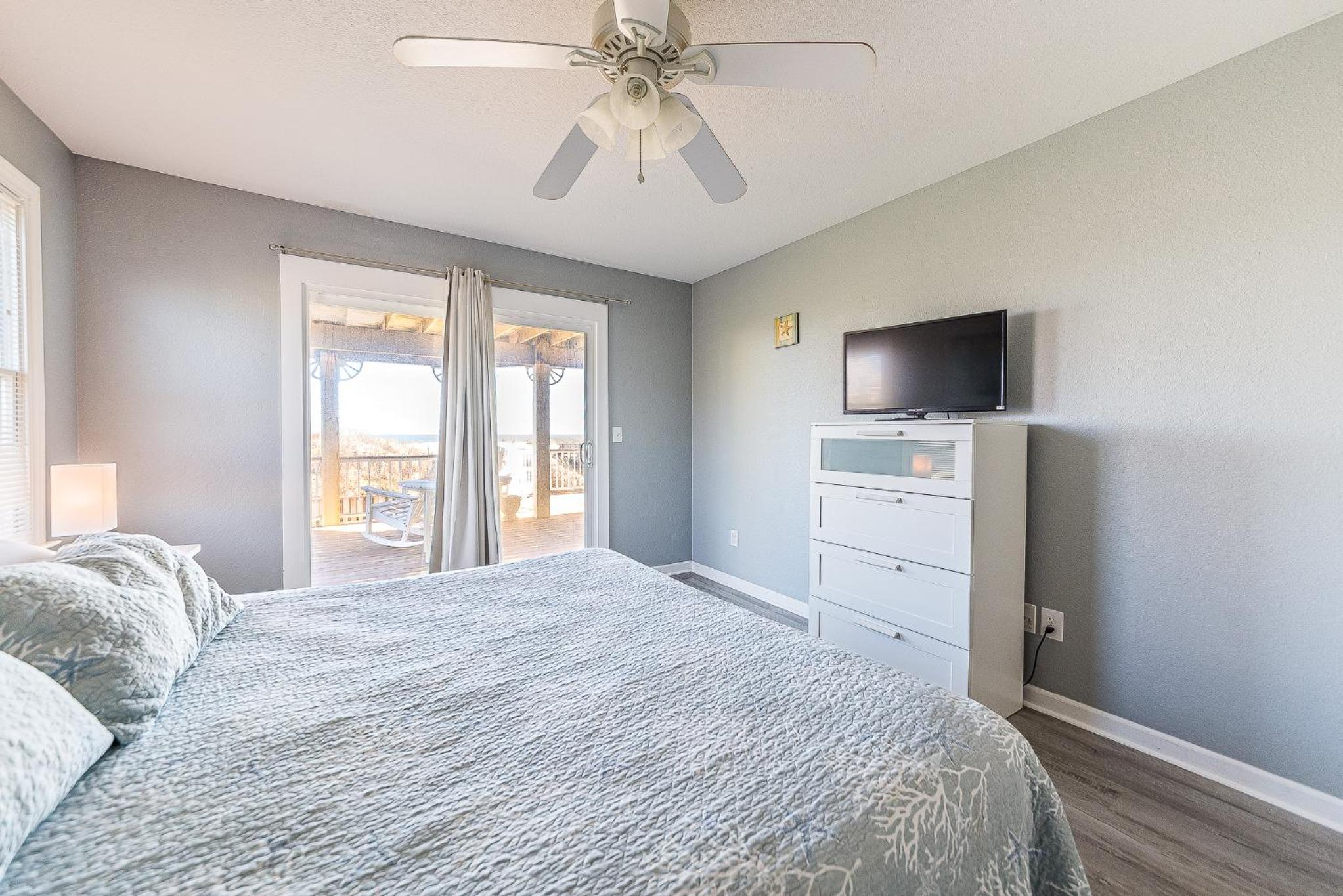 Savannah - Nags Head MP 16, Oceanfront, Direct Beach Access, Pool, Hot Tub, Pool Table