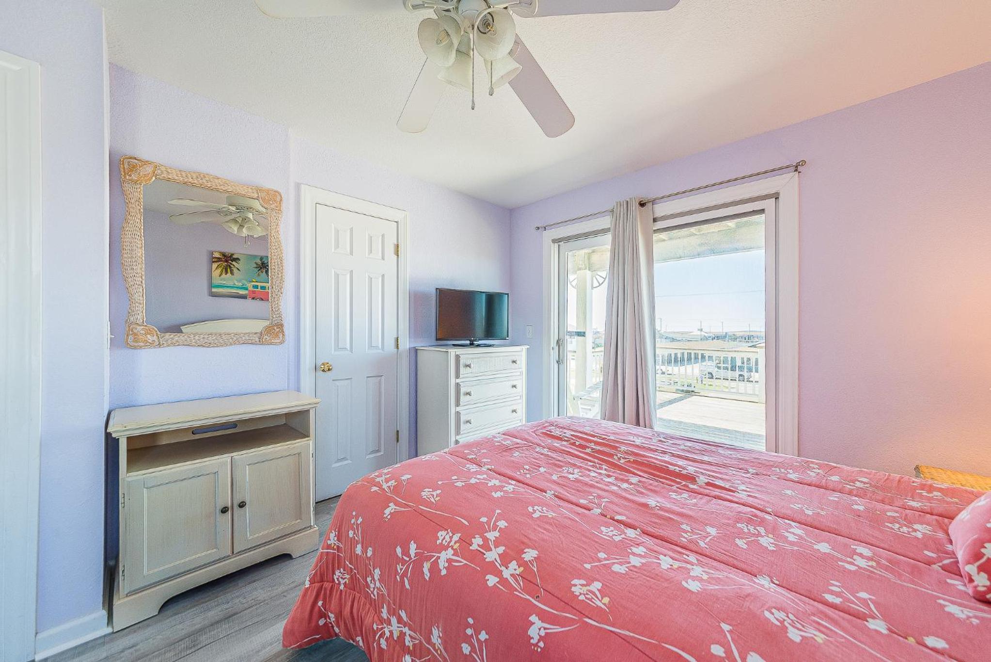 Savannah - Nags Head MP 16, Oceanfront, Direct Beach Access, Pool, Hot Tub, Pool Table