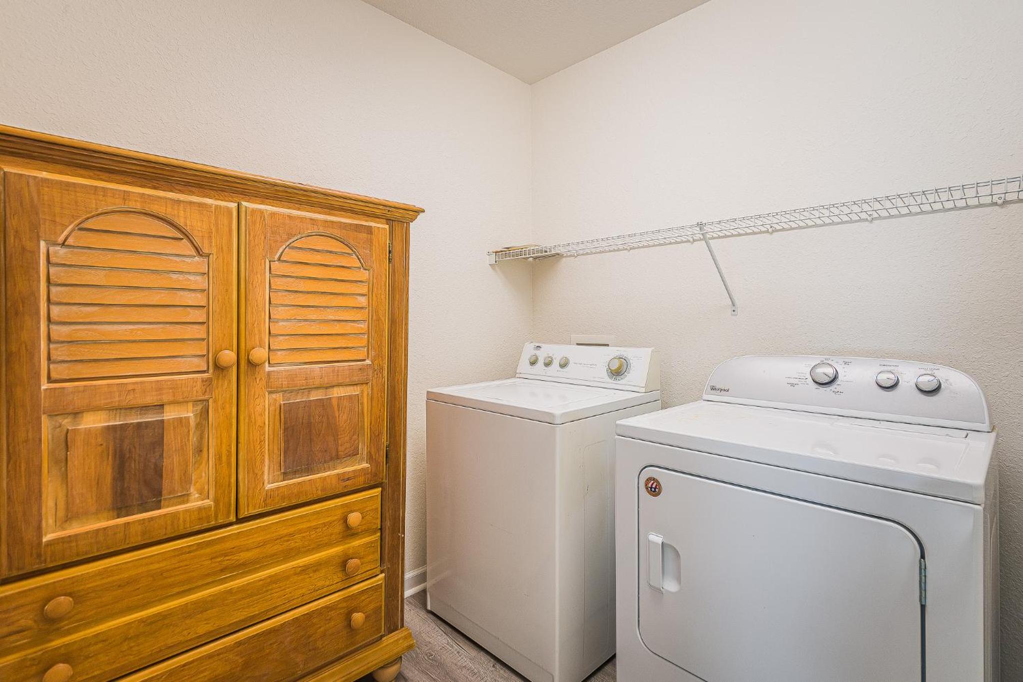 Savannah - Nags Head MP 16, Oceanfront, Direct Beach Access, Pool, Hot Tub, Pool Table