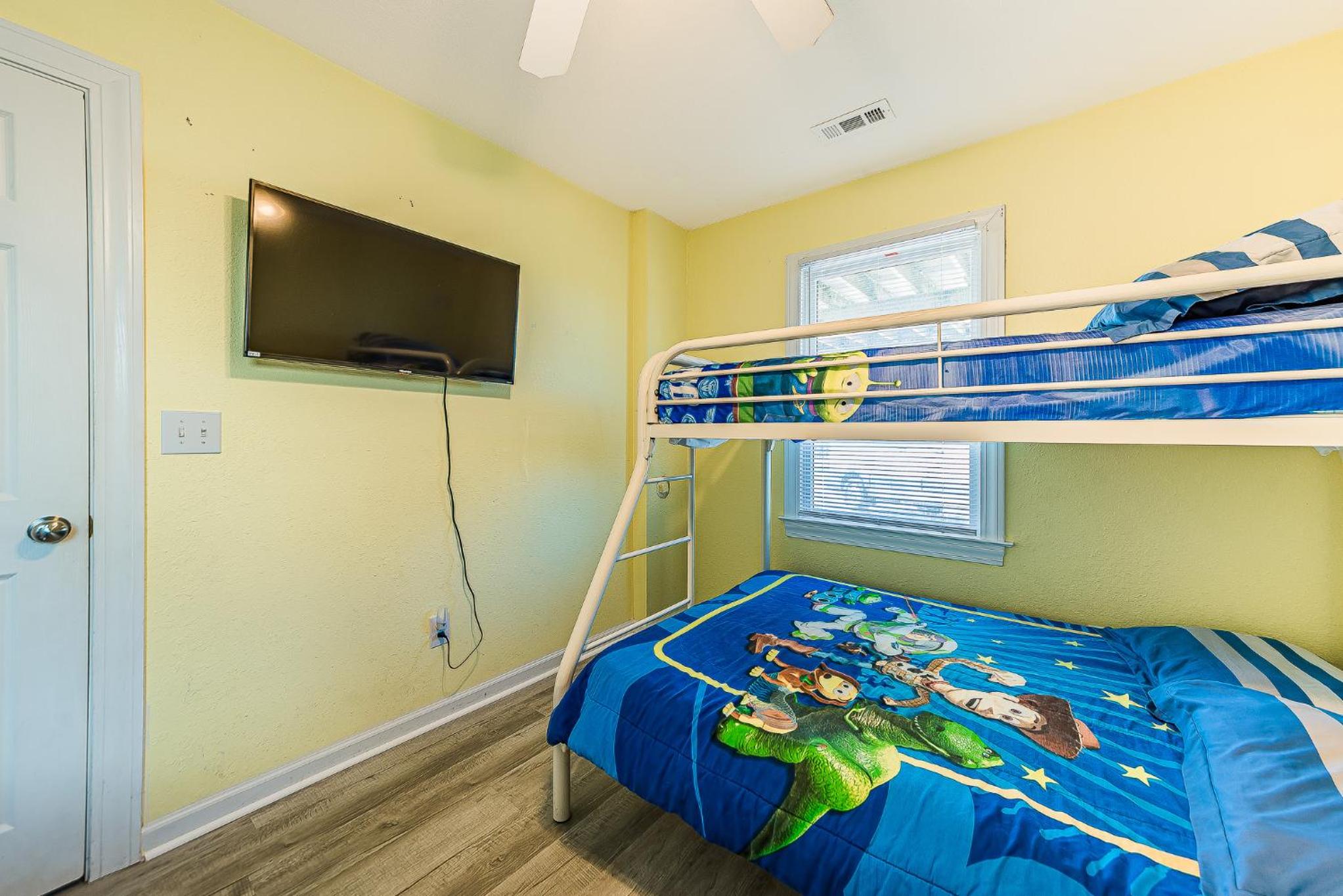 Savannah - Nags Head MP 16, Oceanfront, Direct Beach Access, Pool, Hot Tub, Pool Table