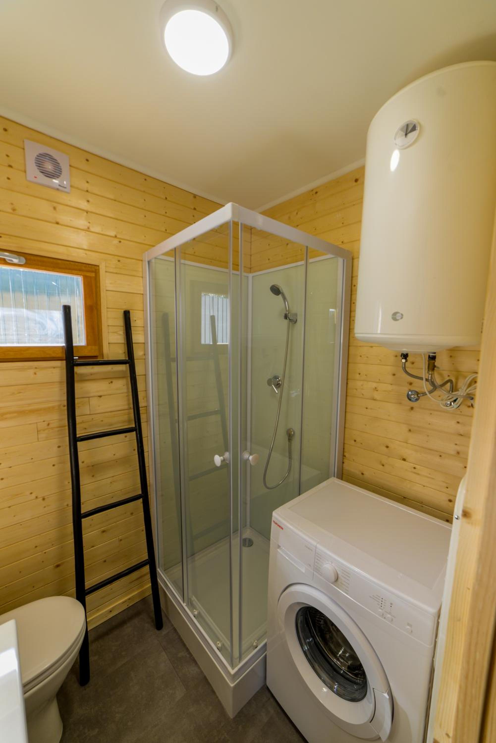 Photo 11