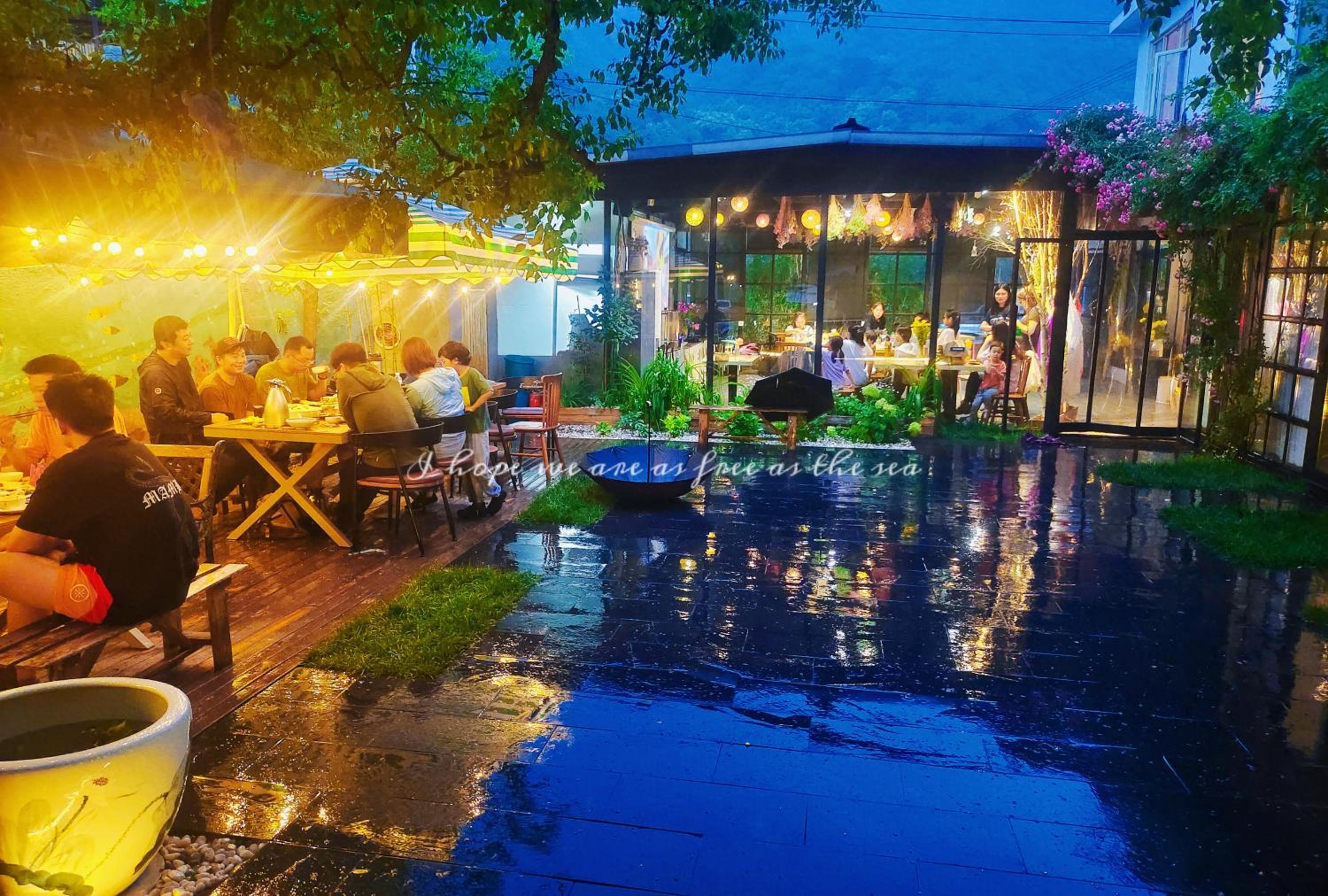 Encounter Garden Great Wall Holiday Guesthouse