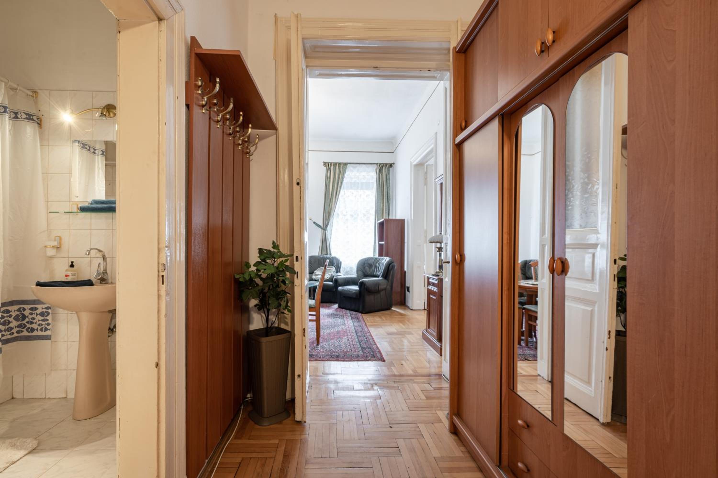Central Lovely rooms