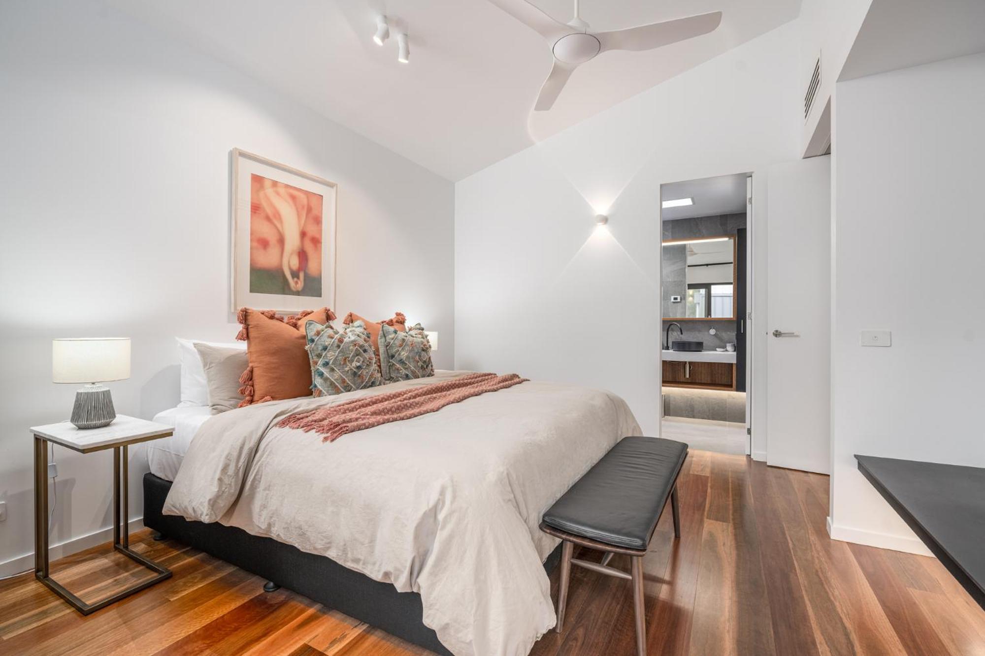 Olsen Penthouse - Art House Townhouses