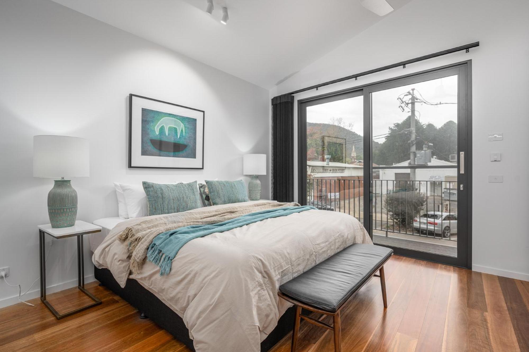 Olsen Penthouse - Art House Townhouses