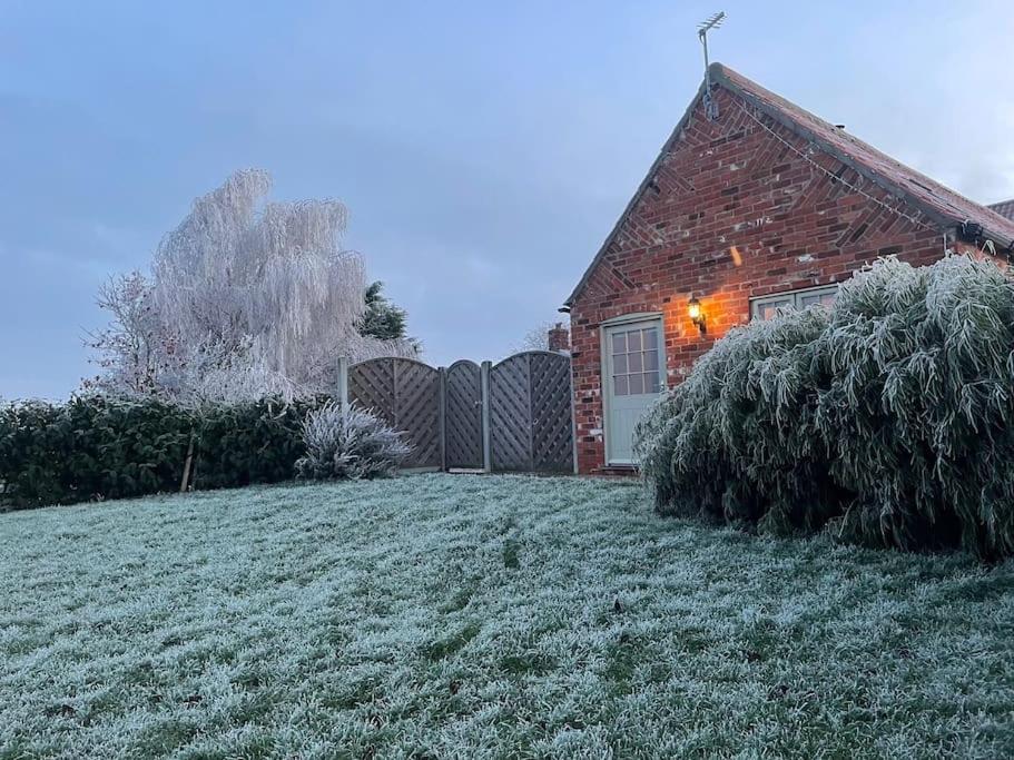 Primrose Holiday Cottage, Dog Friendly, Hot Tub, Winestead, East Yorkshire Coast view 2