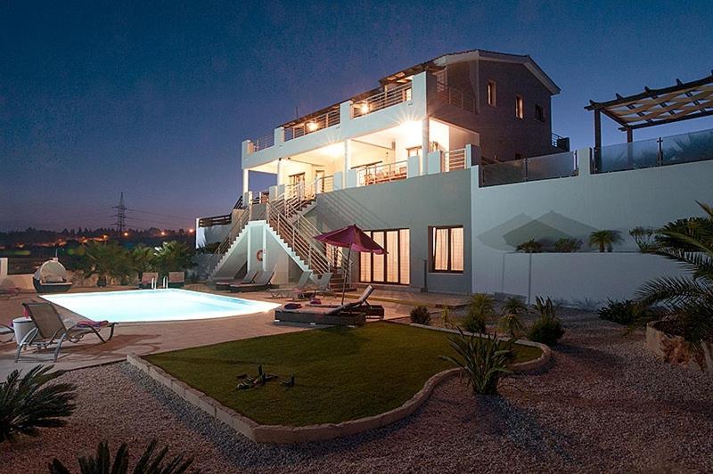 Villa Arcadia, Kallepia