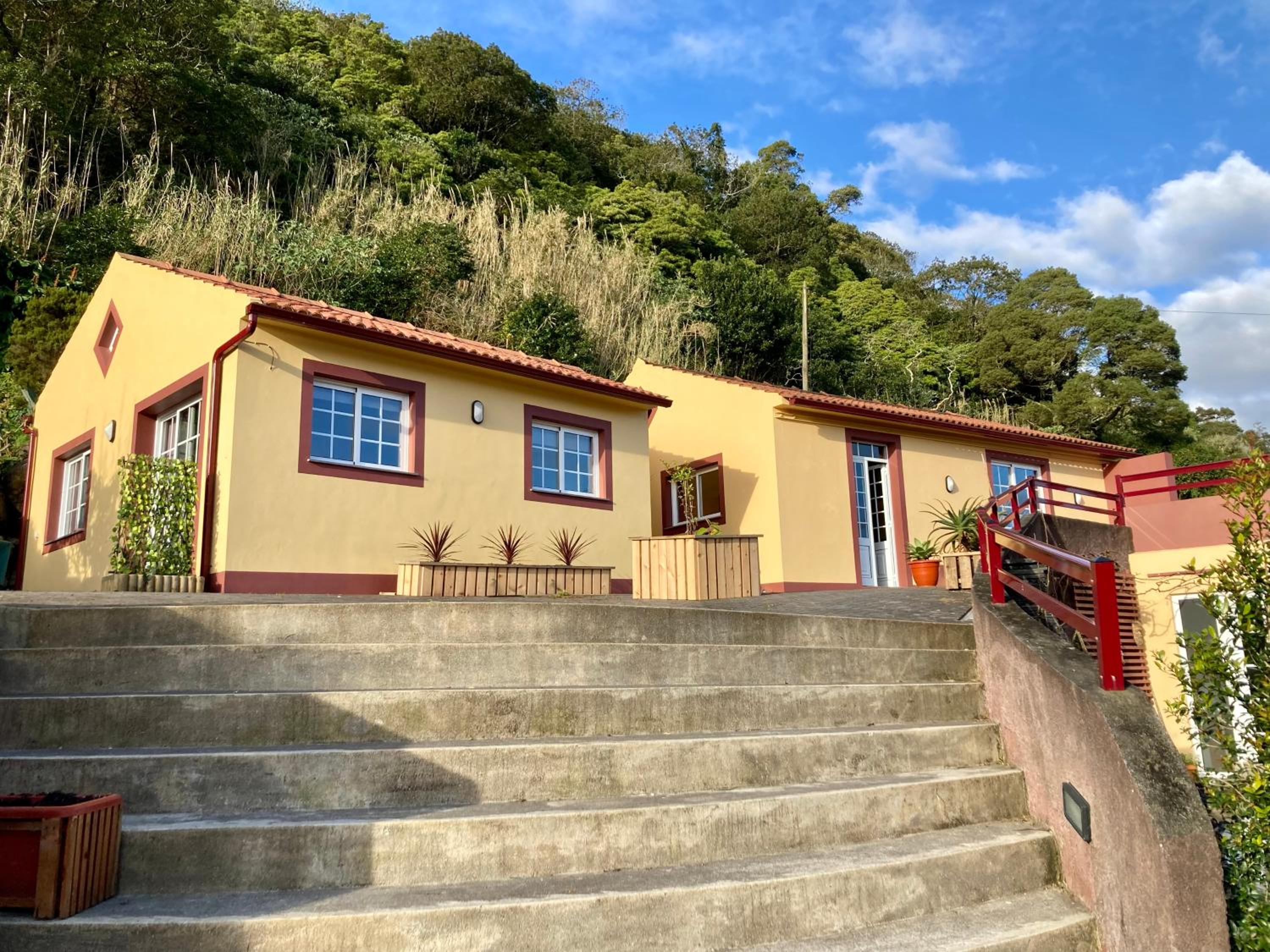 Hotel Casinhas - Image 1