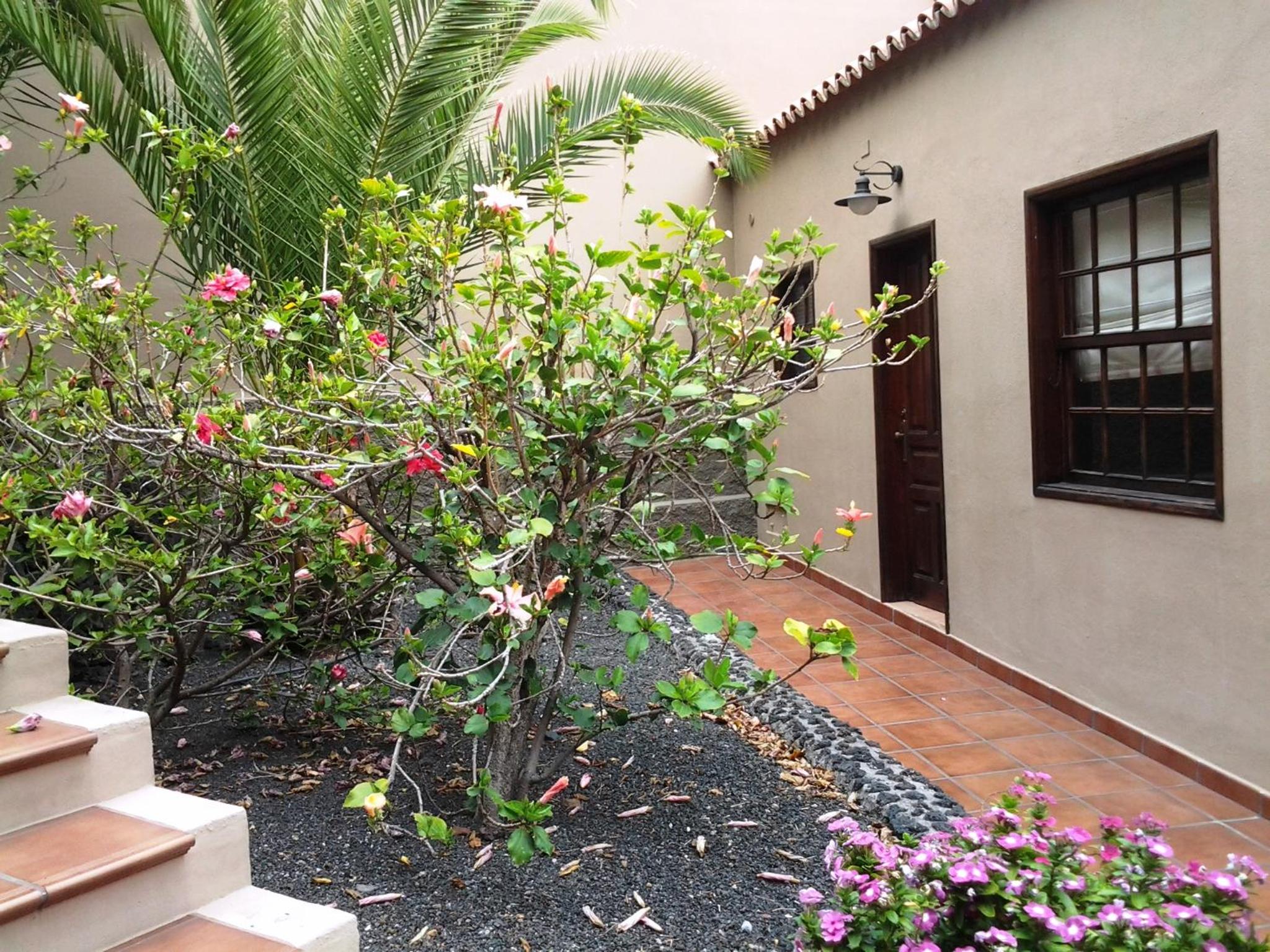 La Muralla Apartamentos