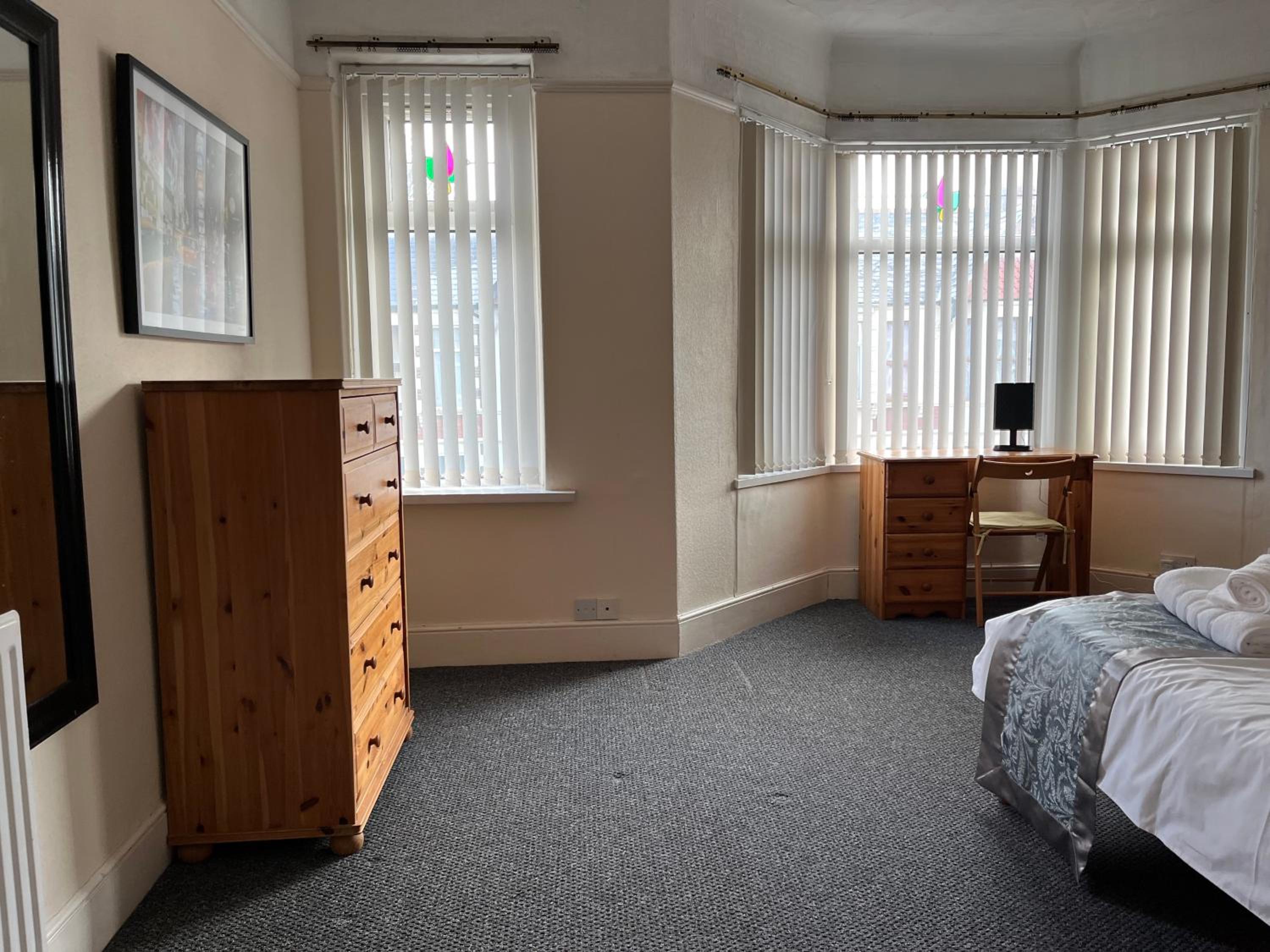 Tŷ Summerfield by Dream Short Stays view 3