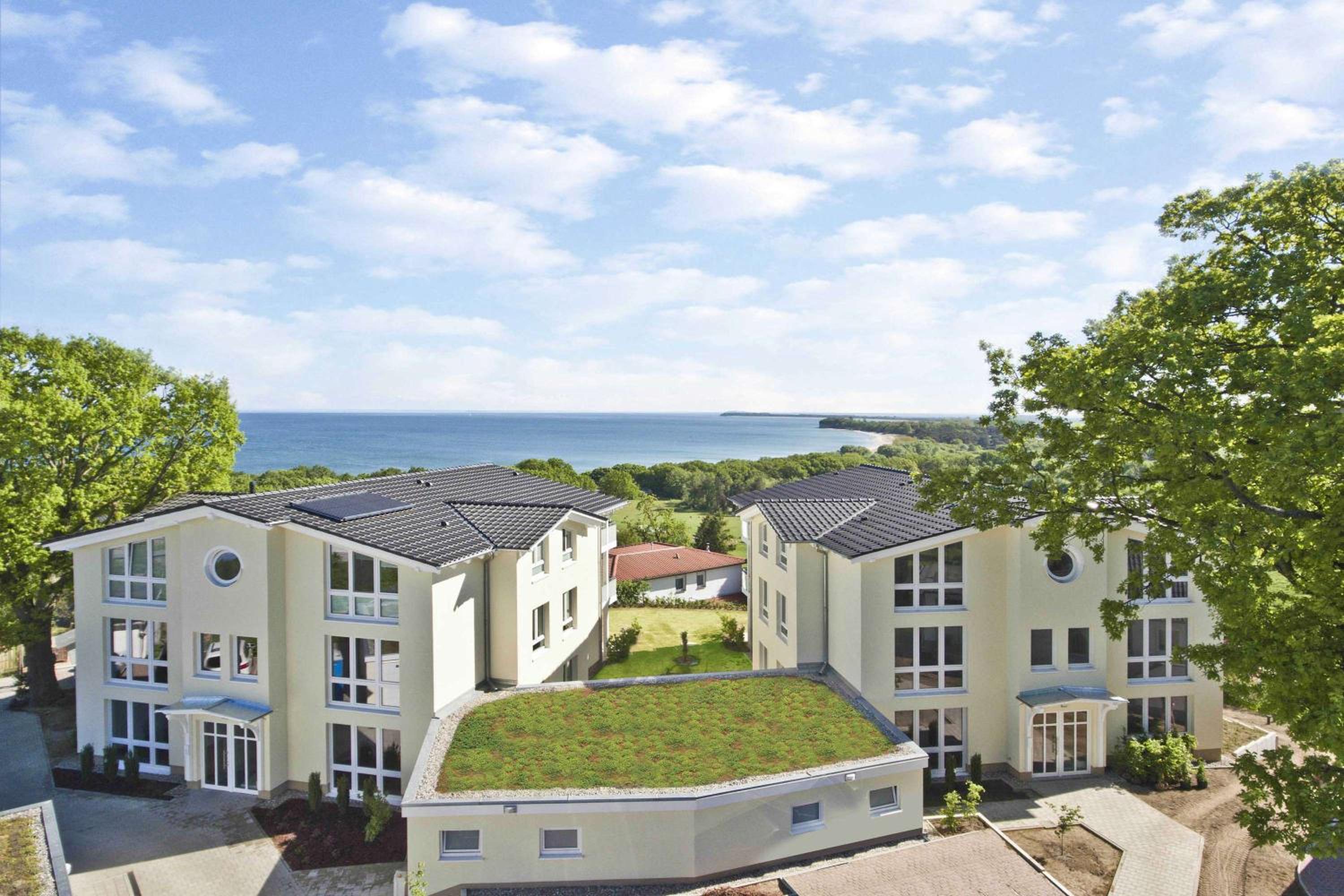 Terrasse, gratis Nutzung vom AHOI Erlebnisbad und Sauna in Sellin - Meeresblick FeWo 78