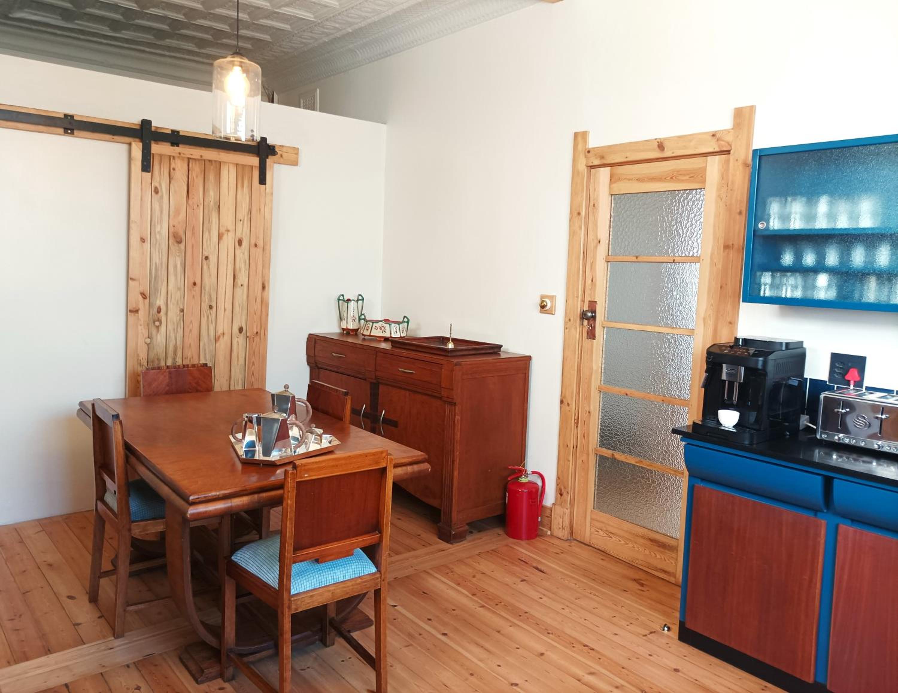Fishbird Art Deco Villa