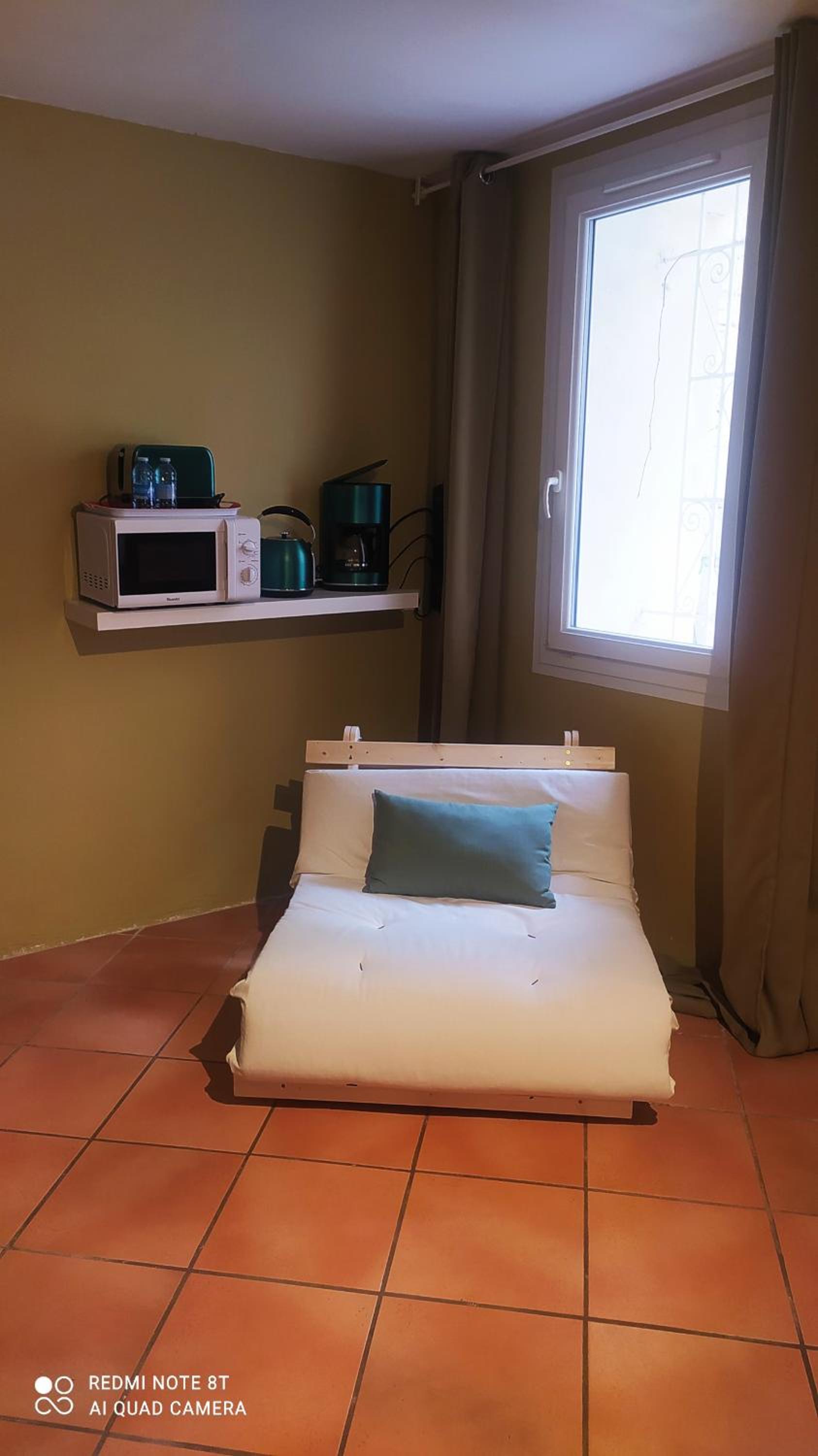 Chambres d'hôtes indépendantes au rez-de-chaussée d'une maison provençale dont une avec cour intérieure view 4