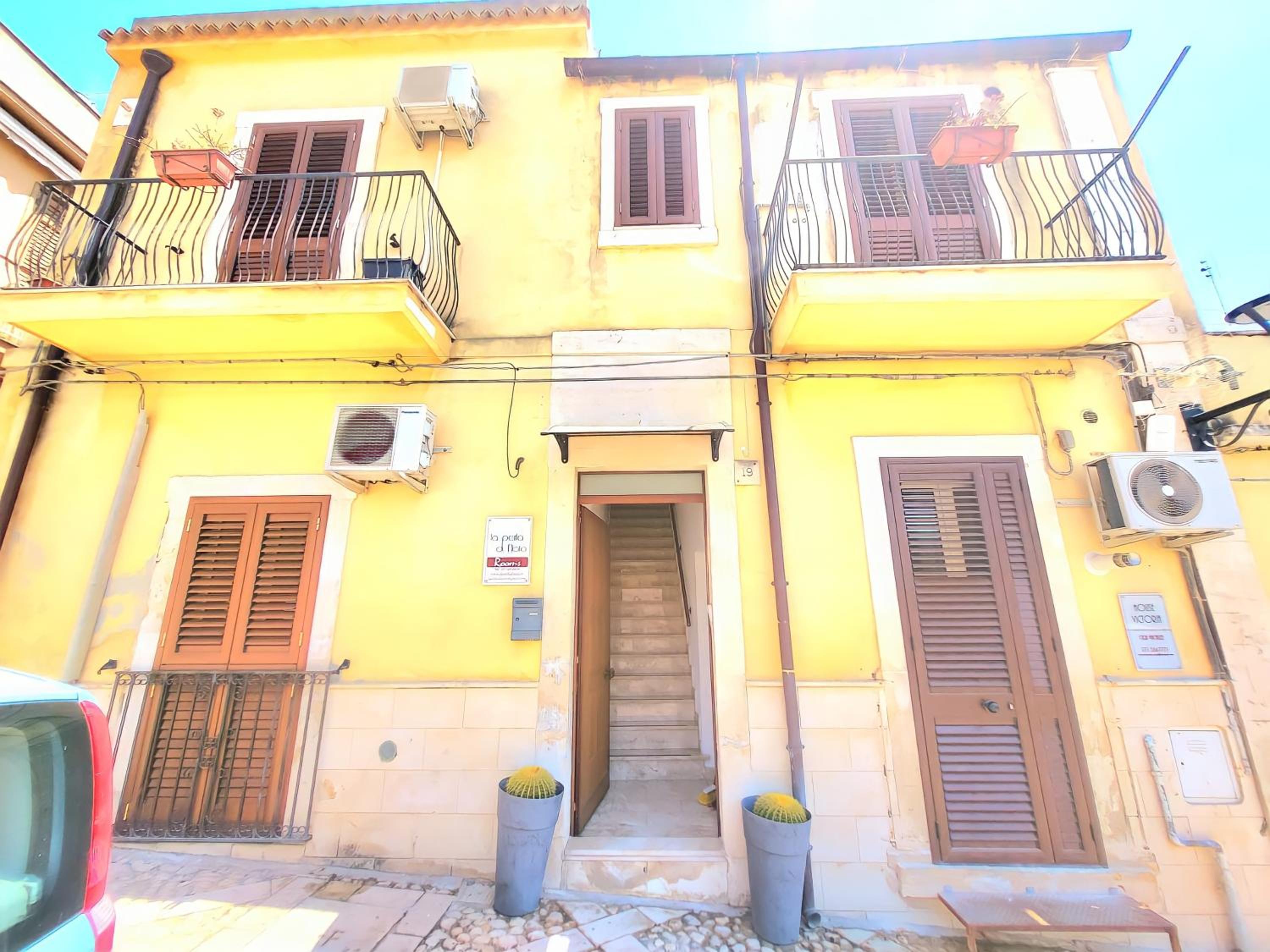 La Perla Di Noto view 2
