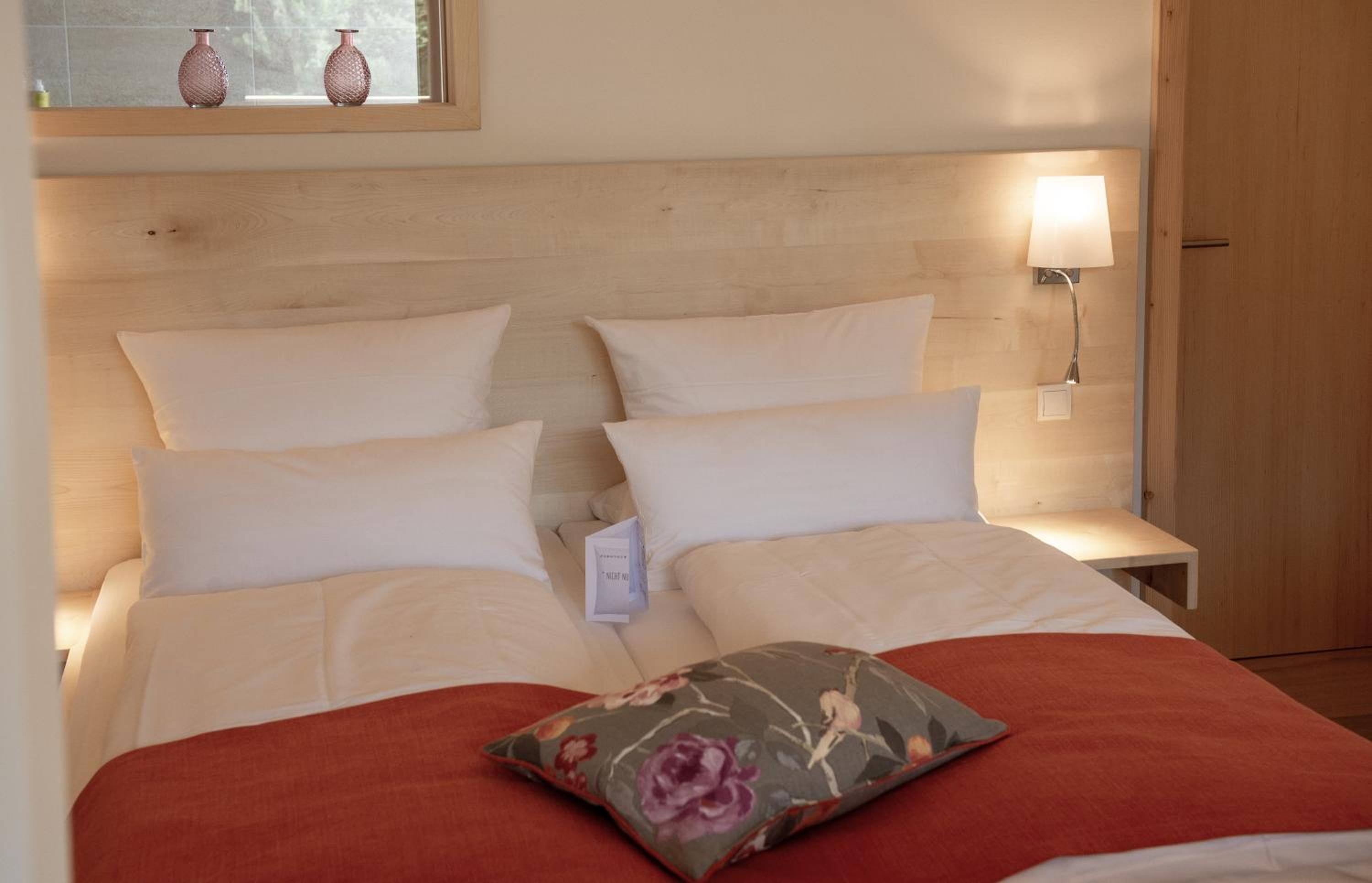 Forstgut - Premium Waldchalets und Lodge Suiten