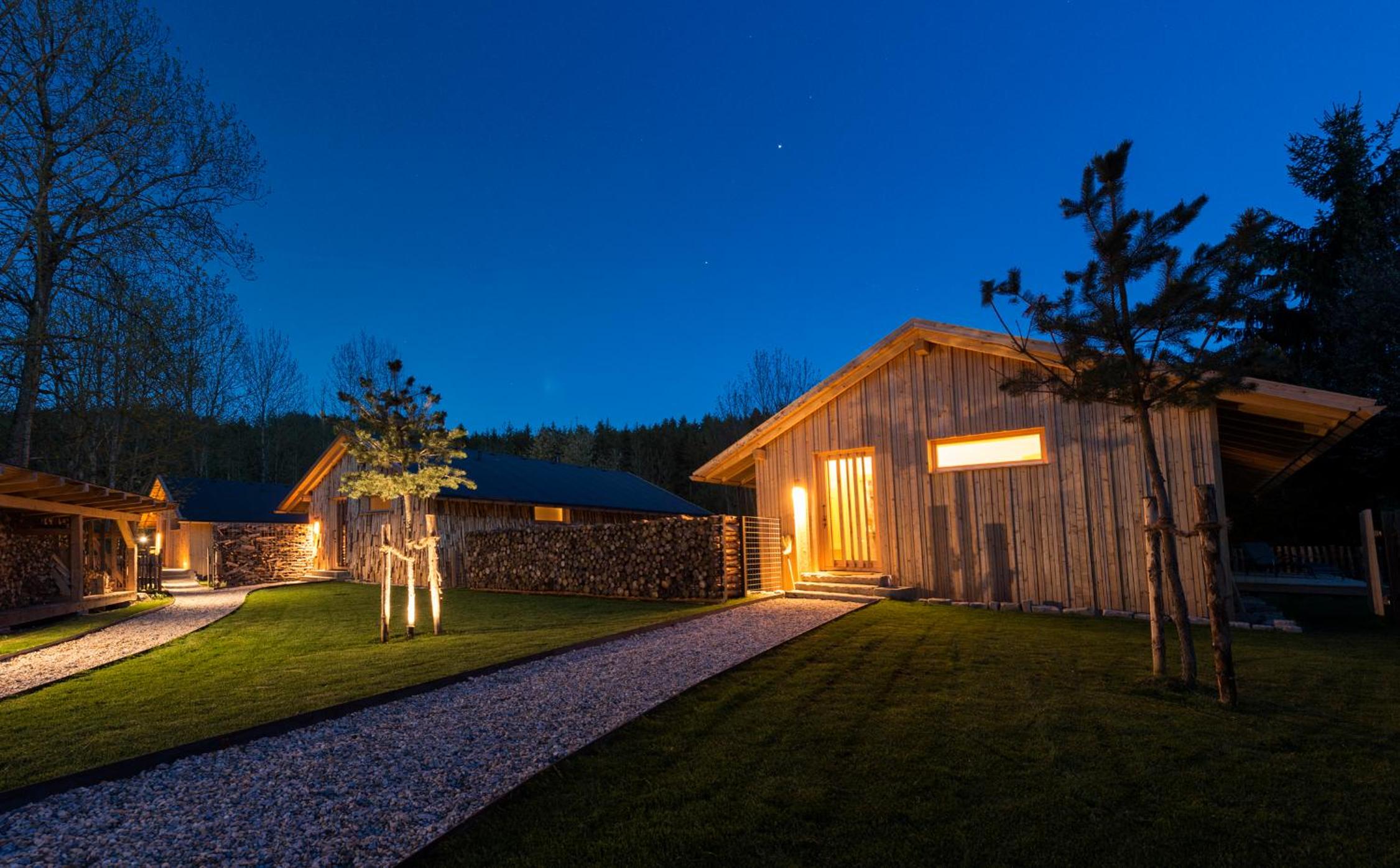 Forstgut - Premium Waldchalets und Lodge Suiten