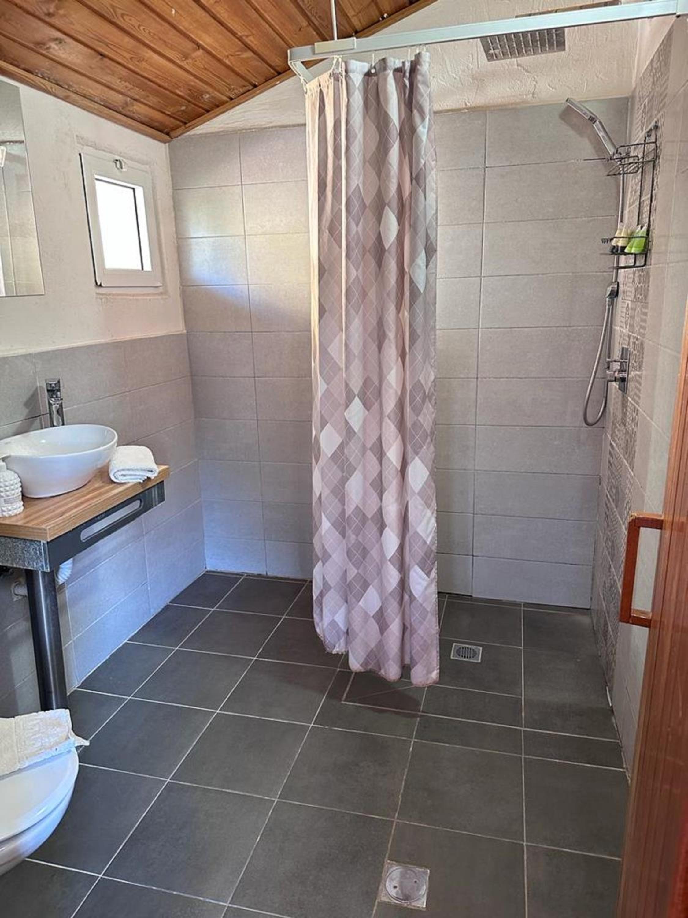 Arbel Holiday Homes