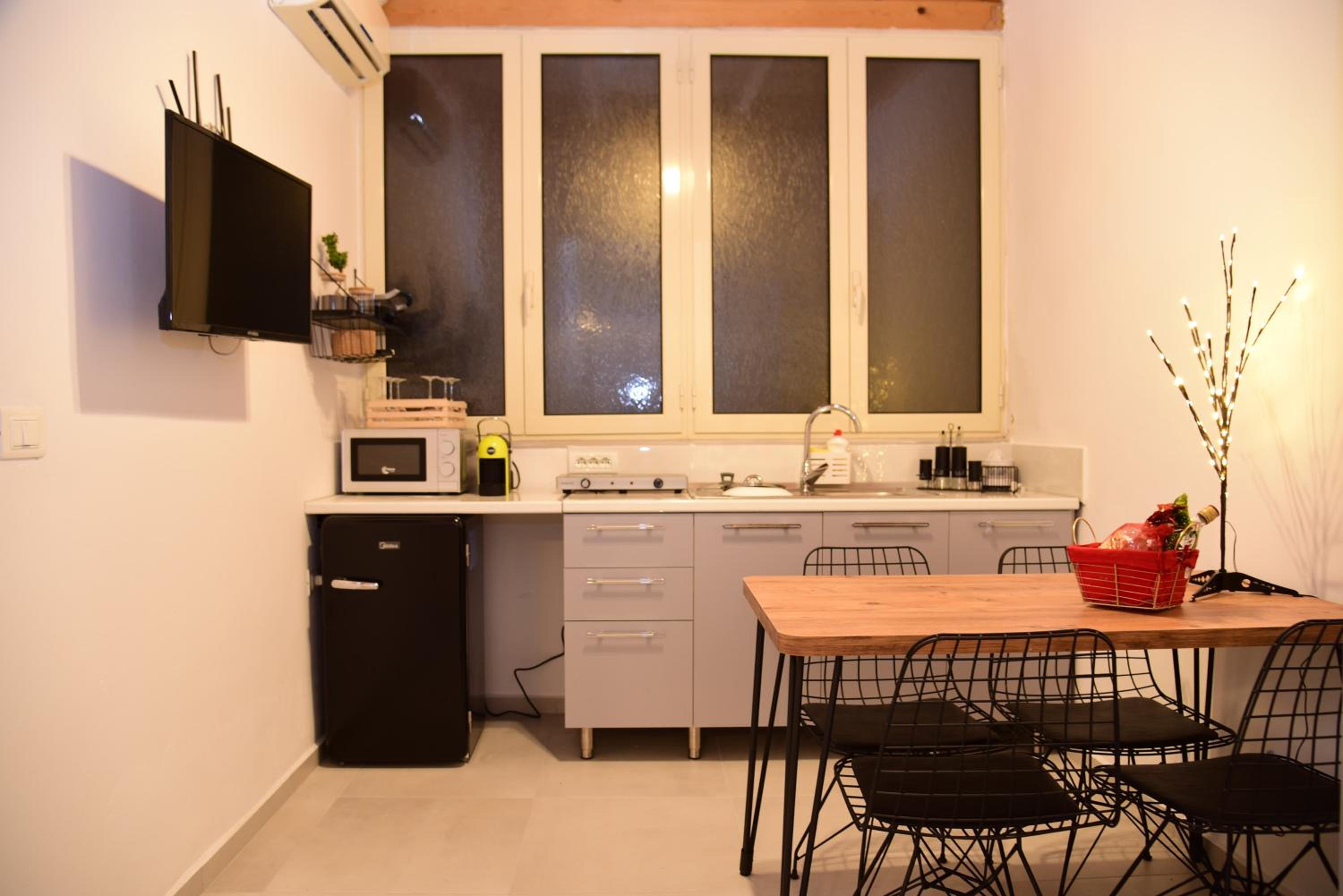 Jonexh Apartments