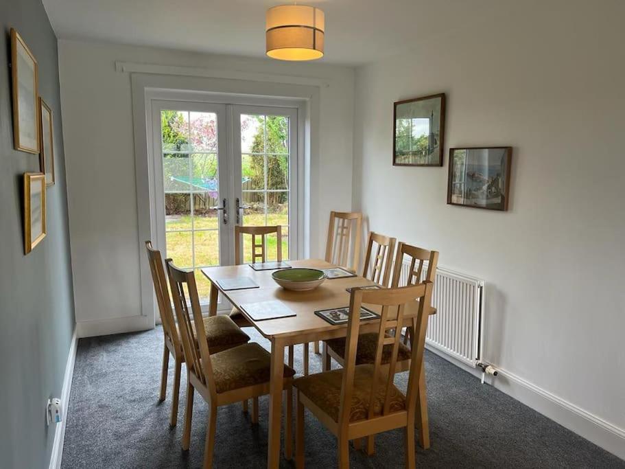 Walk to Everything in Crail - Land Sea Cottage