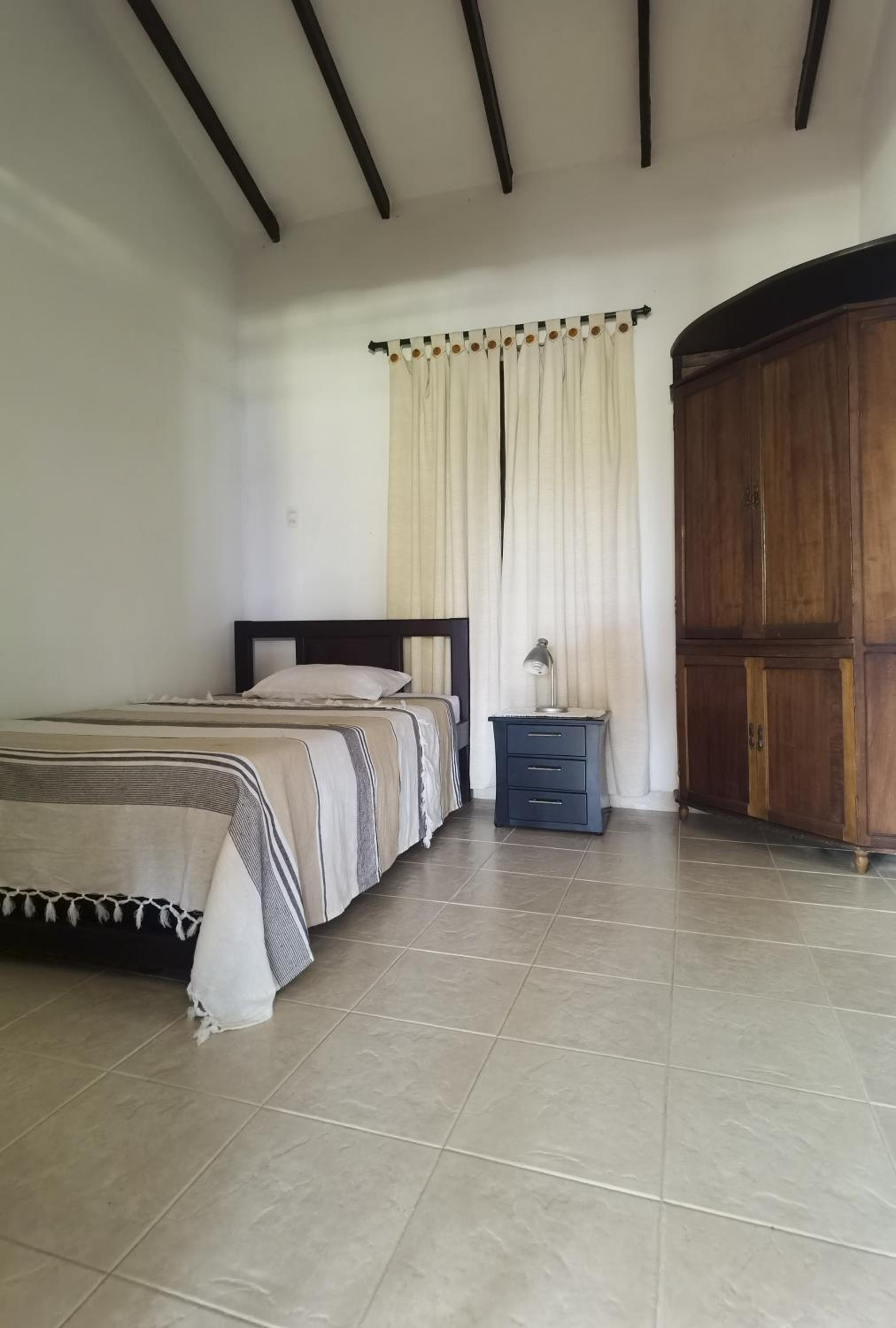 VILLA ALEJANDRA - Hermosa FINCA cerca al centro - Sendero - Jacuzzi