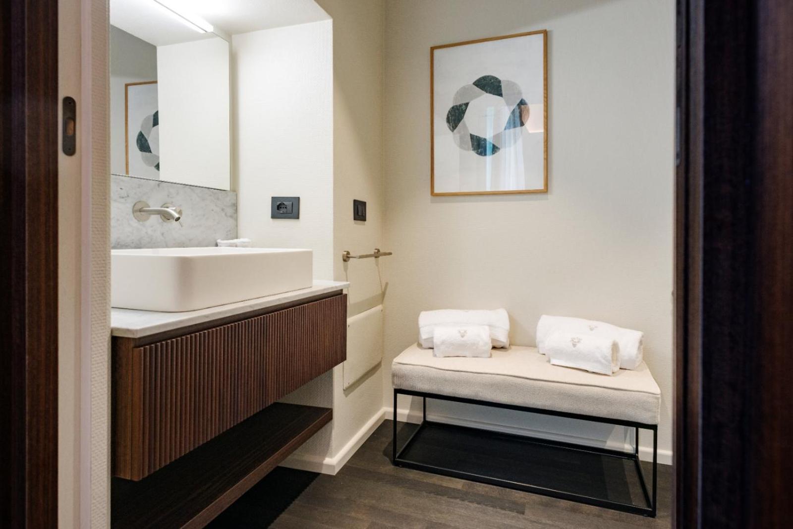 MoLo Suites photo 2