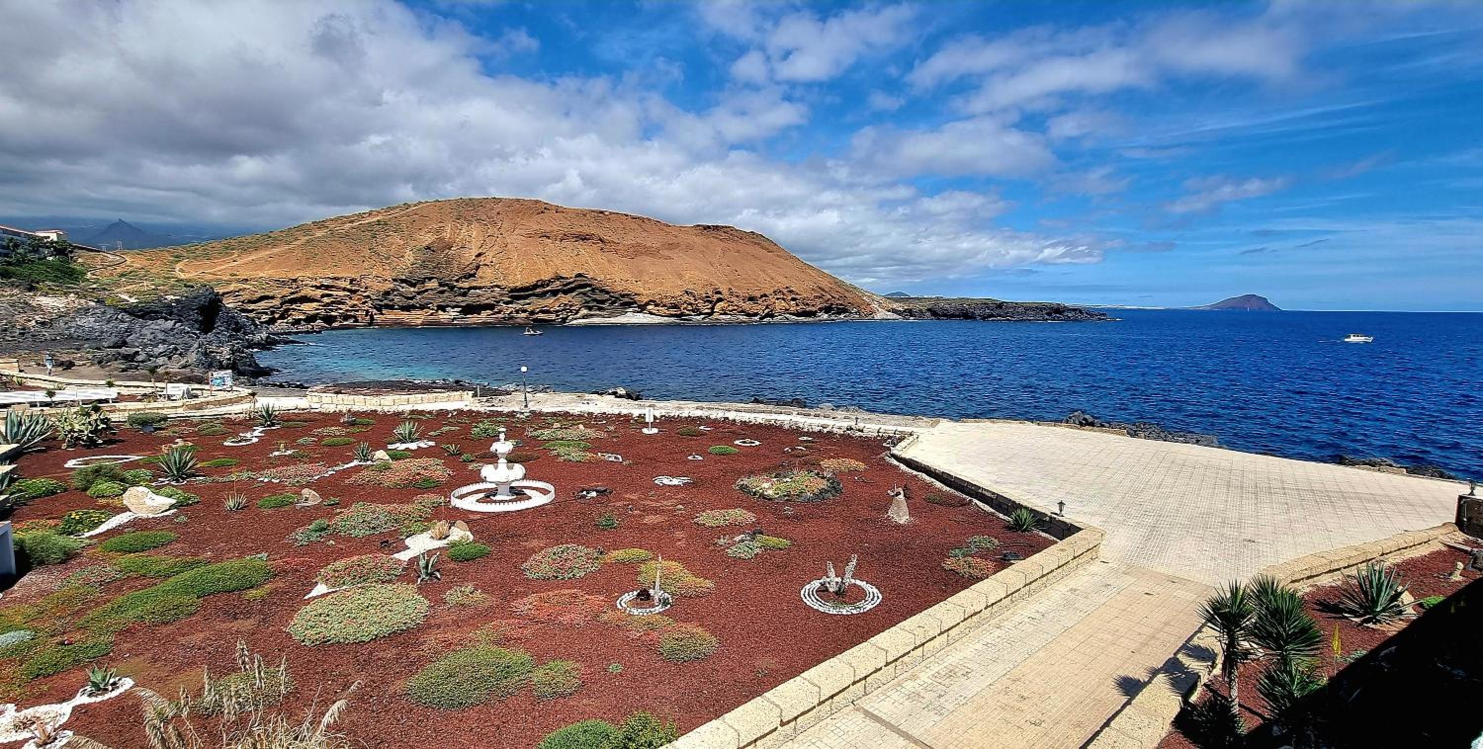 Amarilla Bay