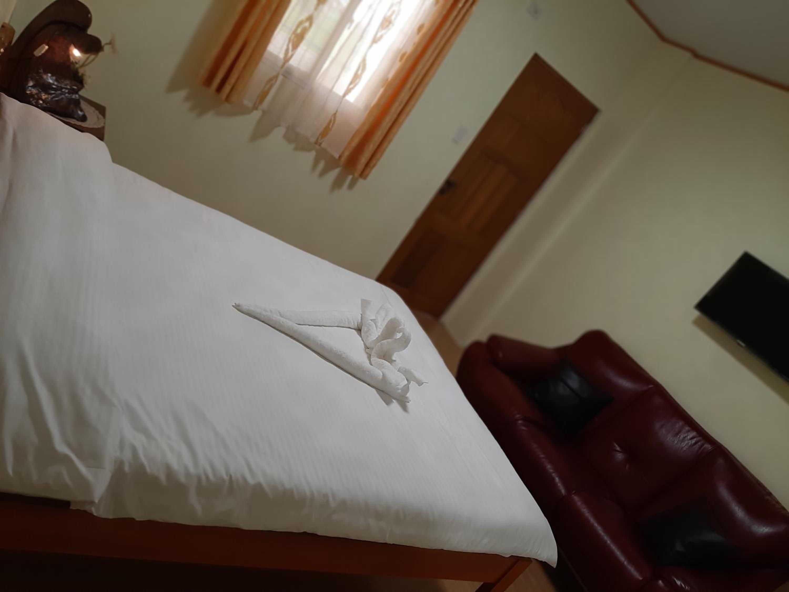 Binalonan Transient/GUESTHOUSE (PENSION GLAYDIE)