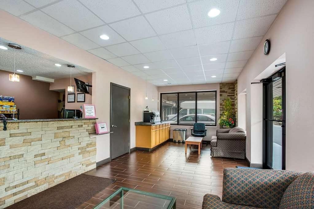 Red Carpet Inn & Suites NJ-73