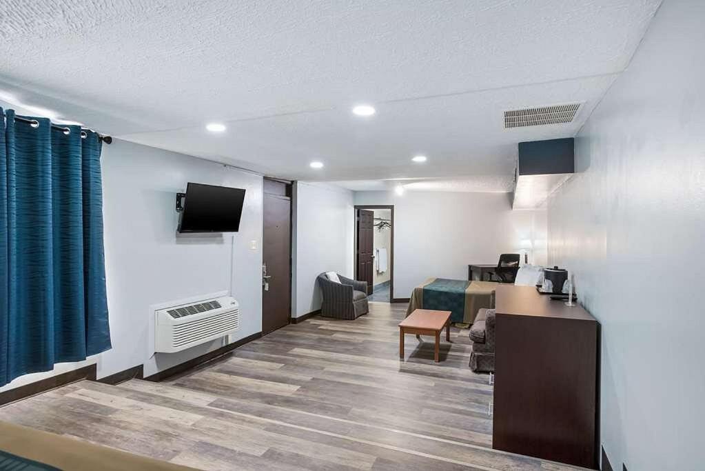 Red Carpet Inn & Suites NJ-73