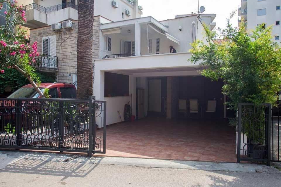 Splendid Luxury Apartments view 2