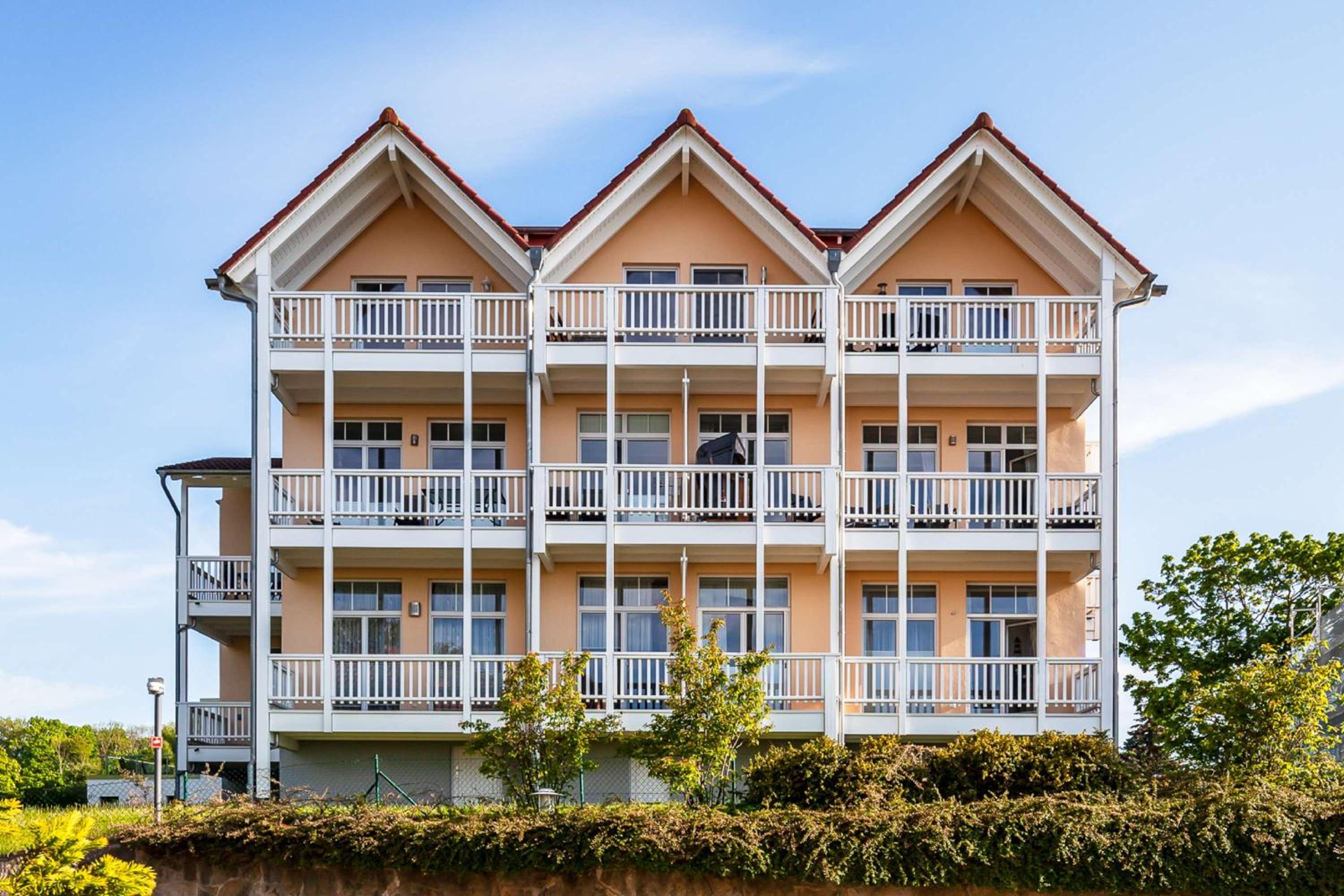 traumhafter Meerblick vom Balkon, gratis Nutzung vom AHOI Erlebnisbad und Sauna in Sellin - Villa Bergfrieden