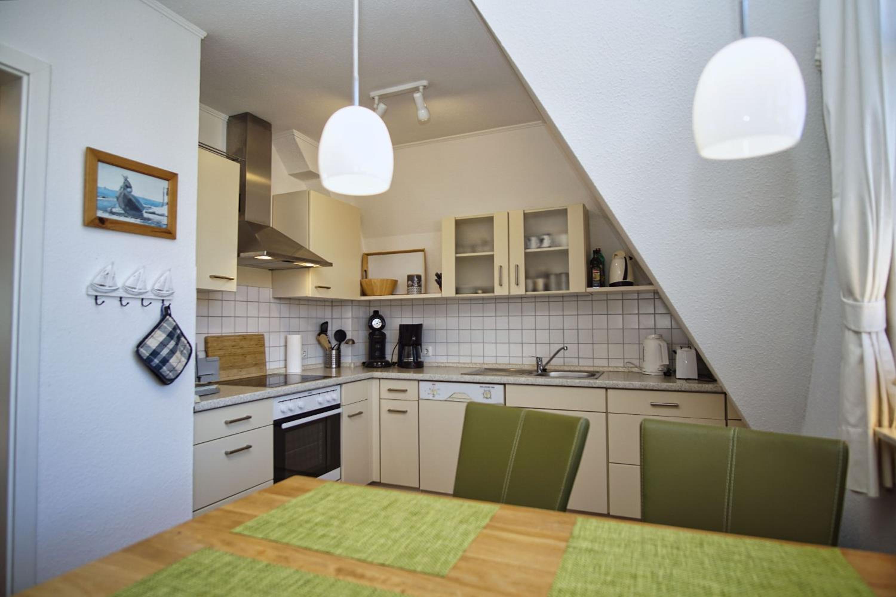 hafennahe Maisonette-Wohnung mit Meerblick, Balkon - Hafenhäuser Breege FeWo 03