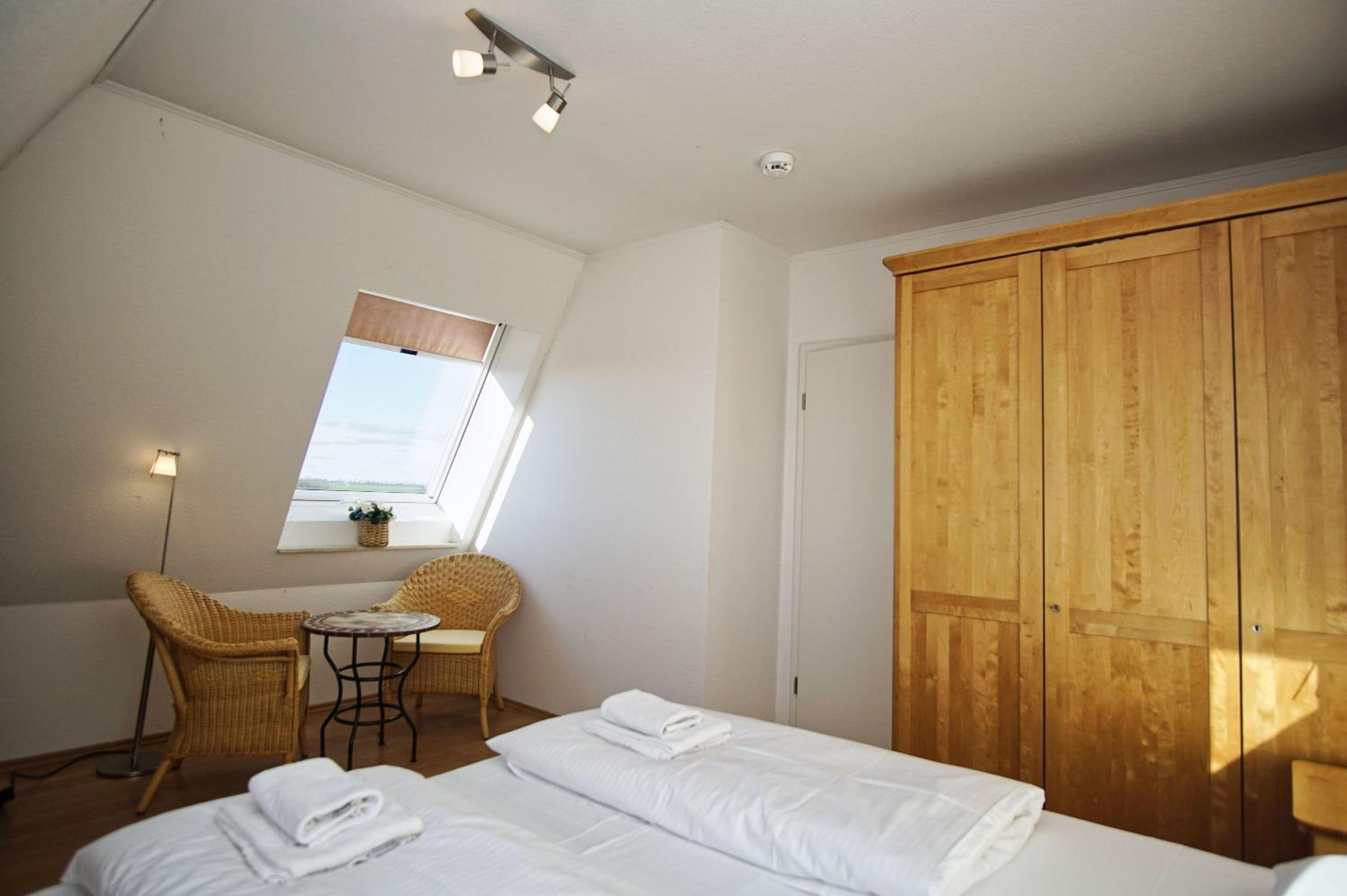 hafennahe Maisonette-Wohnung mit Meerblick, Balkon - Hafenhäuser Breege FeWo 03