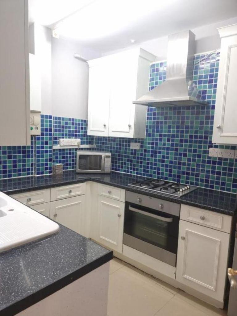 Beautiful 2 Bedroom Flat in Frampton Street
