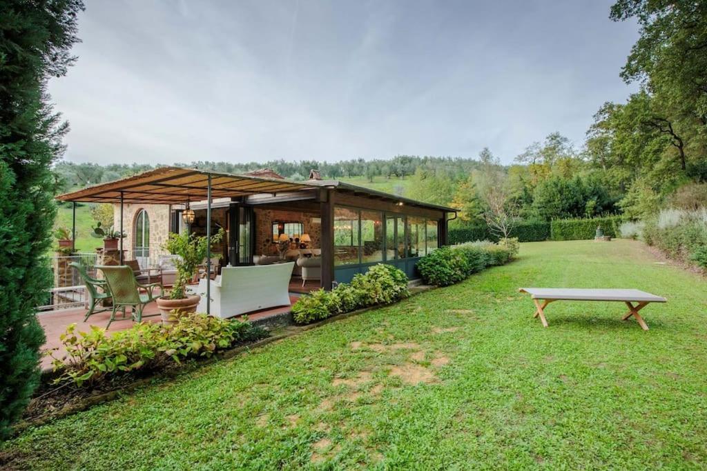 Villa Veranda, a Romantic Farmhouse with Pool