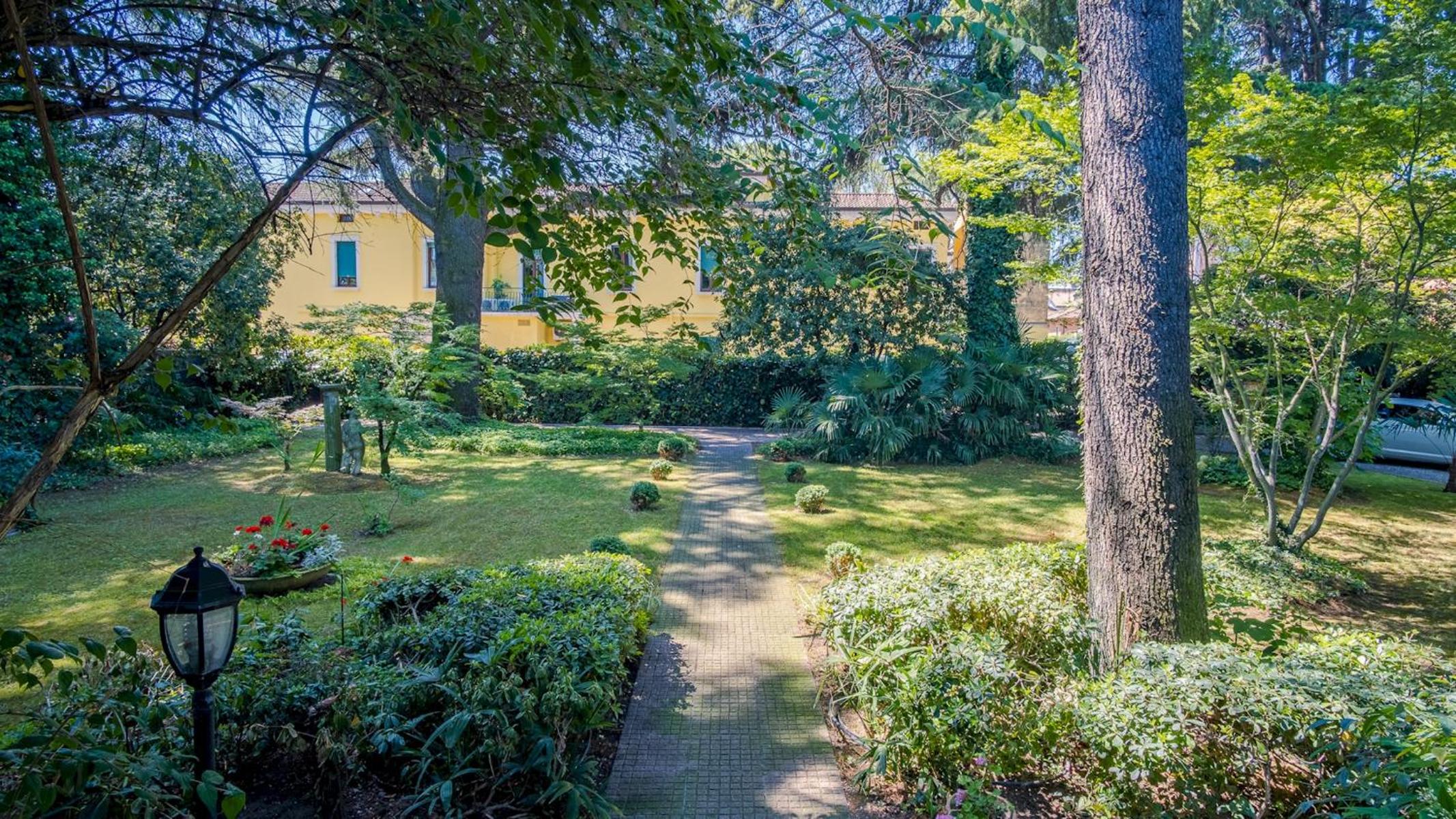 Villa Patrizia Lake View - Italian Homing view 2